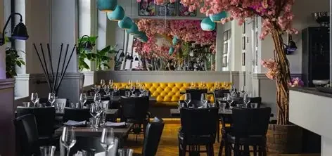 Halal Restaurants in Copenhagen for Groups: 5 Places Worth Knowing