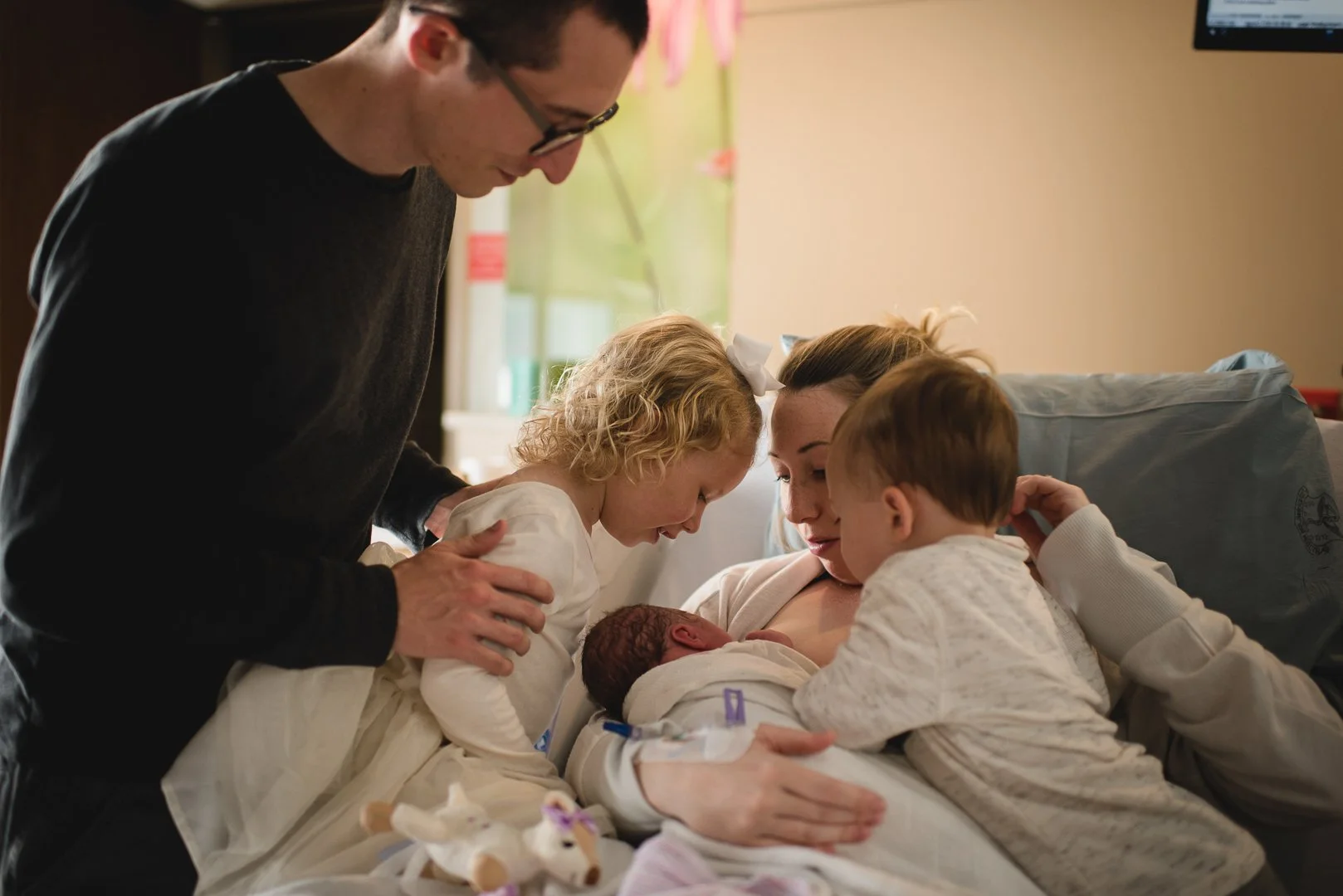 RosieBirth4.18.18Siblings-9 copy.jpg