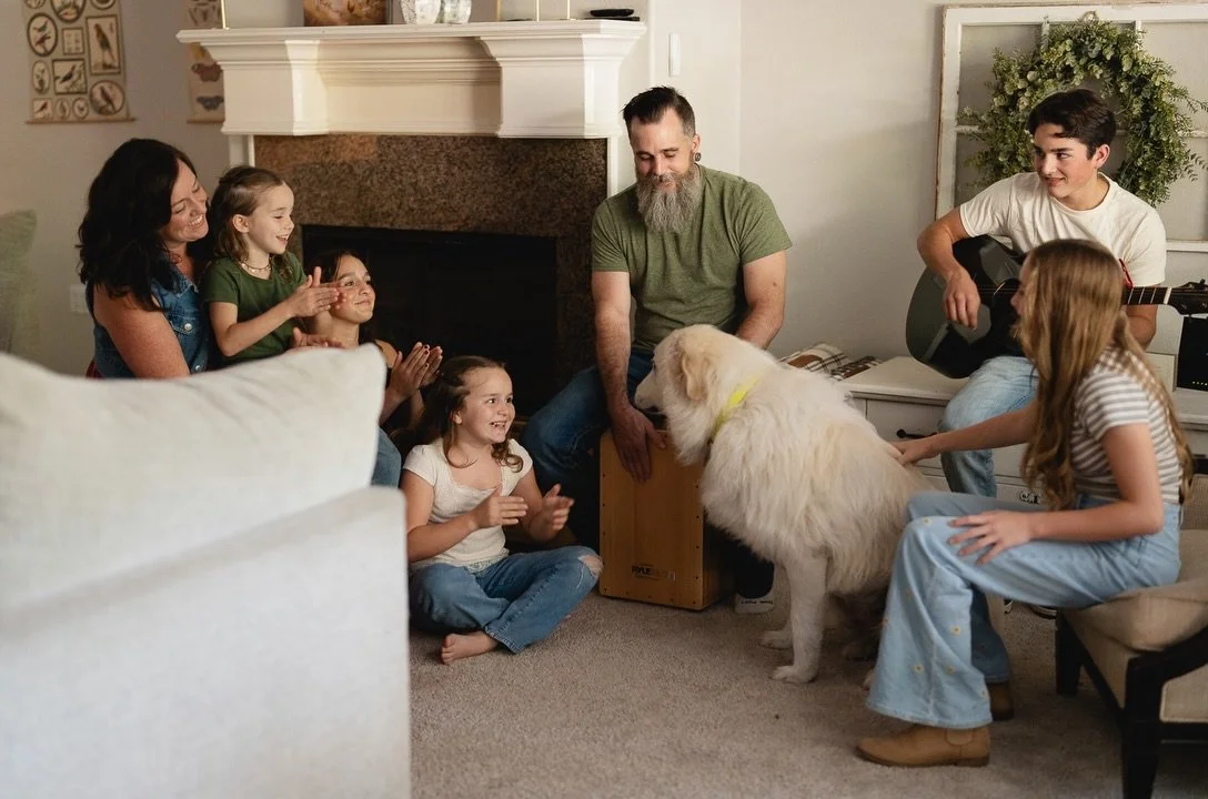 Home will always be where the &hearts;️ is. Sneak peeks of the sweetest family from their at home session this past weekend. Can&rsquo;t wait to edit the rest of their gallery!

__________________________

Keywords: family photography, fall family ph
