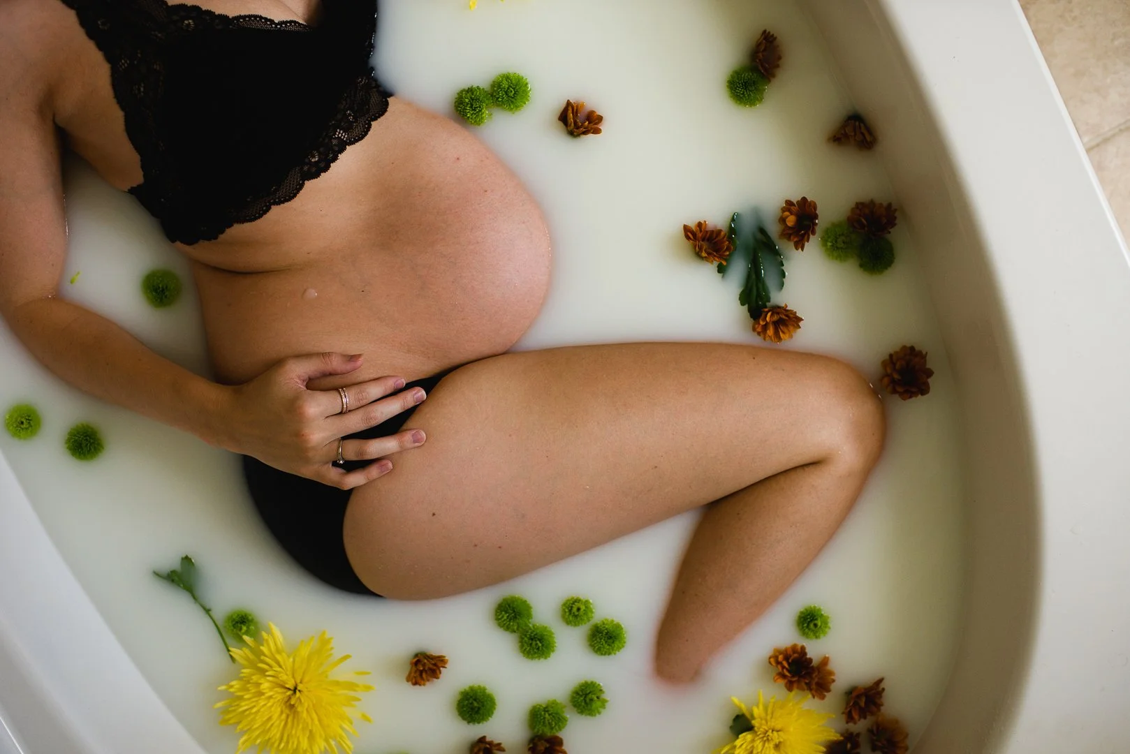 MaternityMilkBathWEB-3.jpg