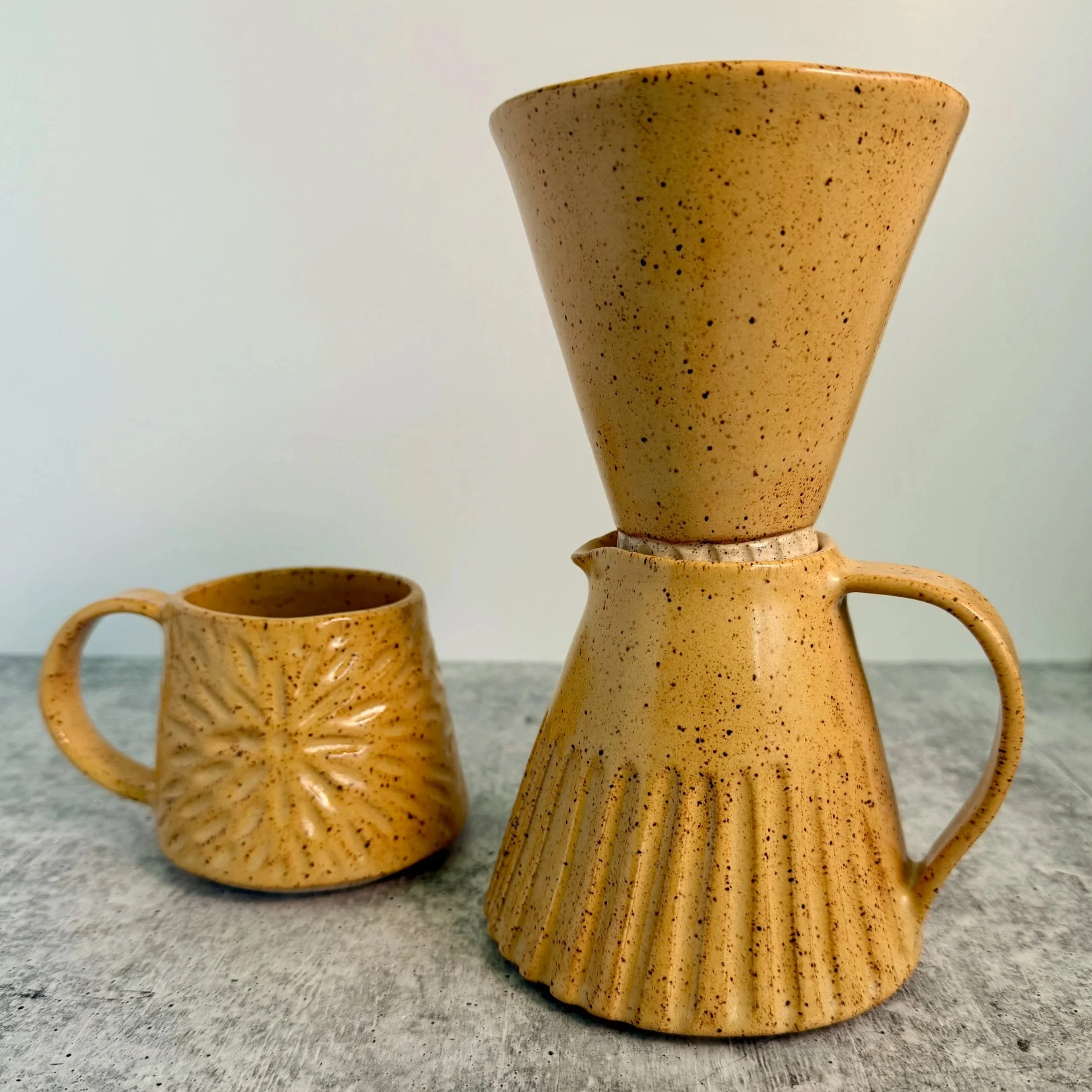Pour over coffee set - goldenrod
