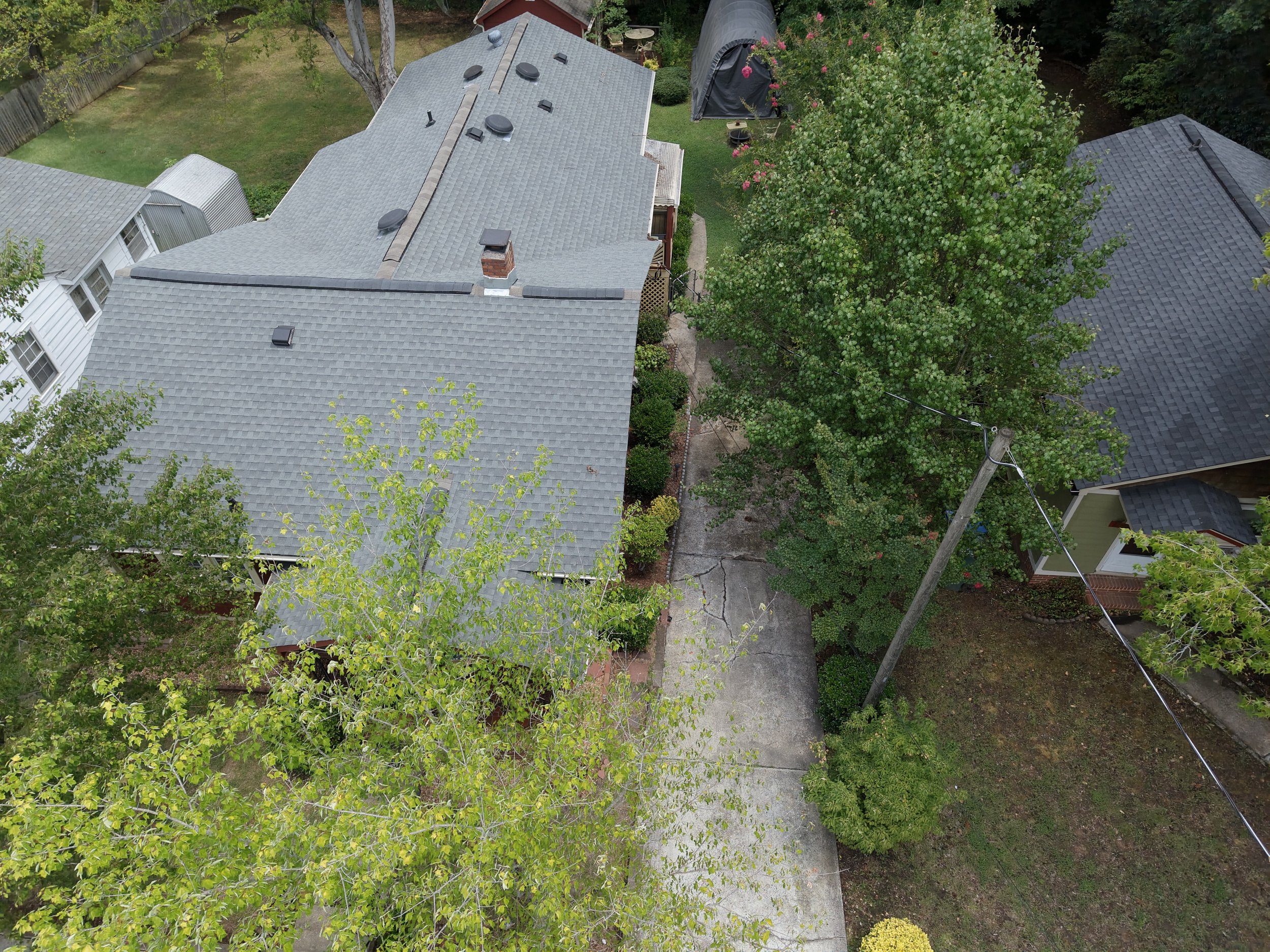 Drone Shot house plus driveway.JPEG