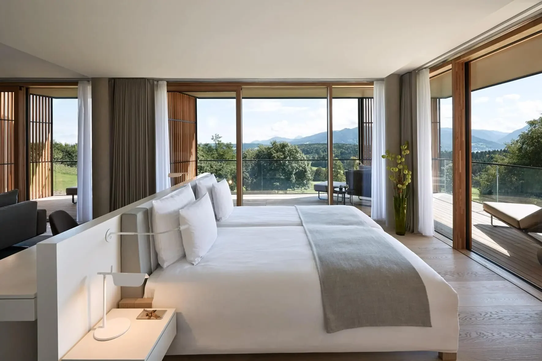 lanserhof_tegernsee-suite-alexander_haiden-aspect-ratio-3-2.webp