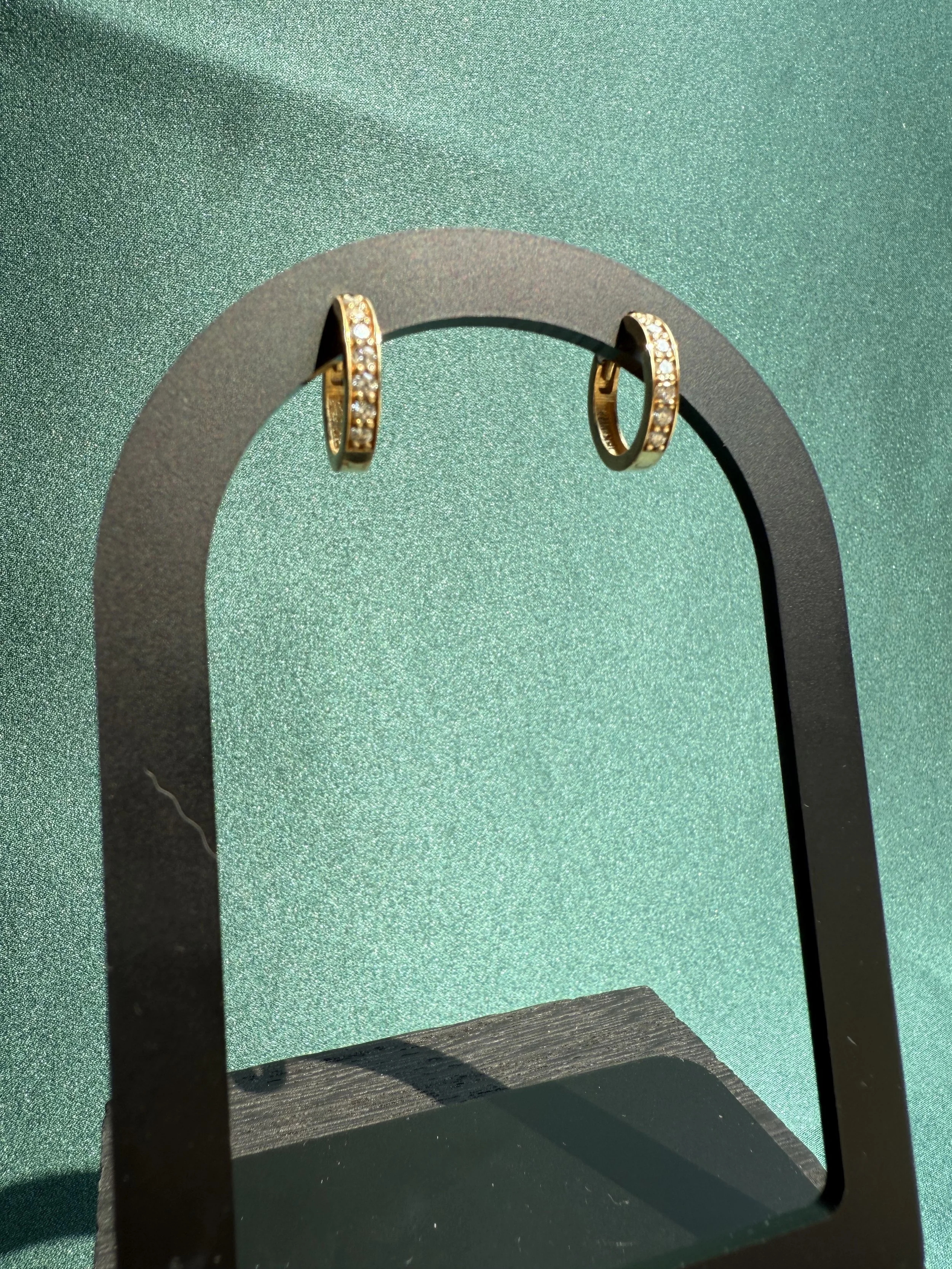 Diamond Huggies - 18K Yellow Gold
