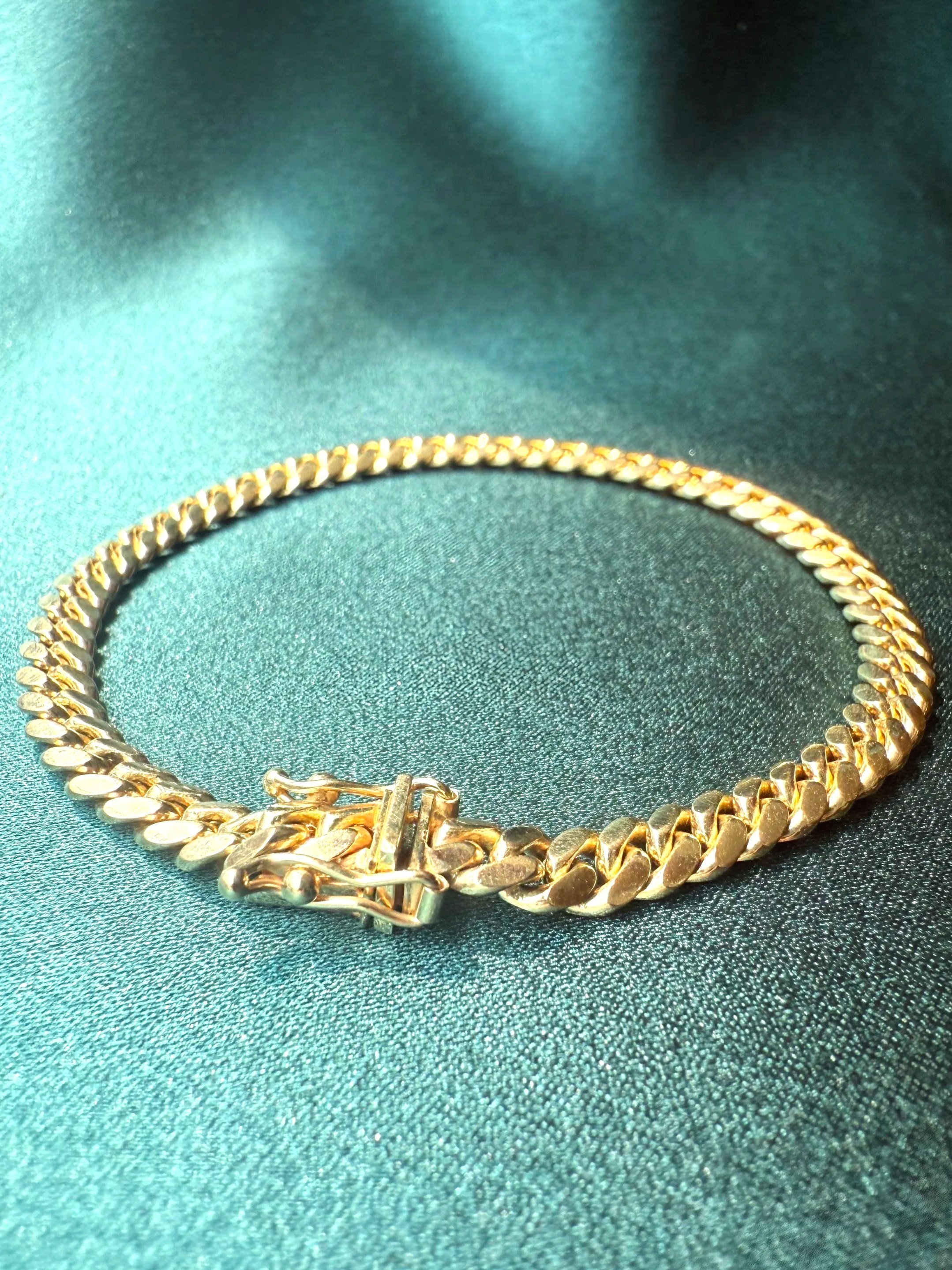 Cuban Chain Bracelet - 14K Yellow Gold