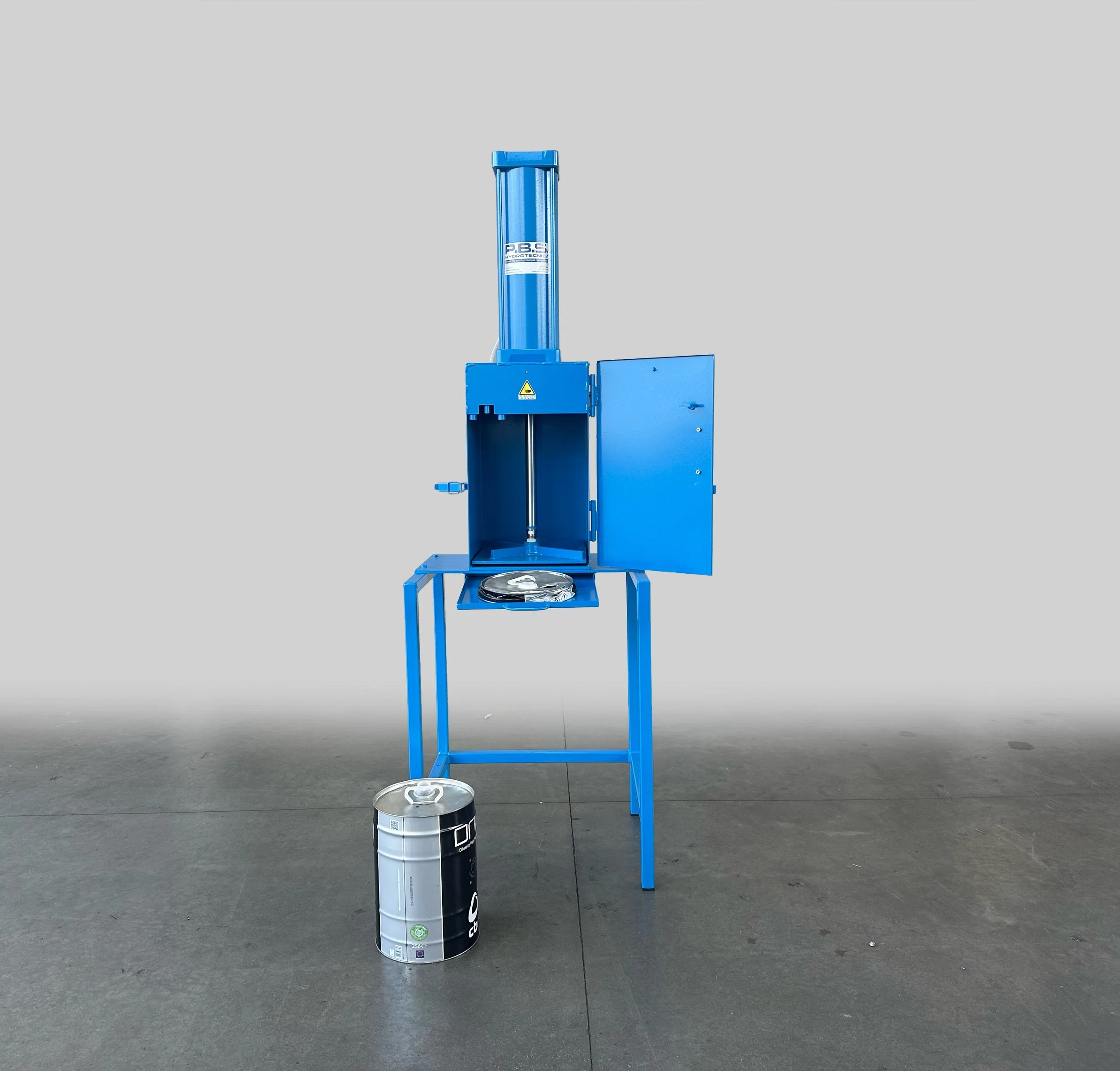 Pressa schiaccia bidoni piccola PBS Hydrotecnica