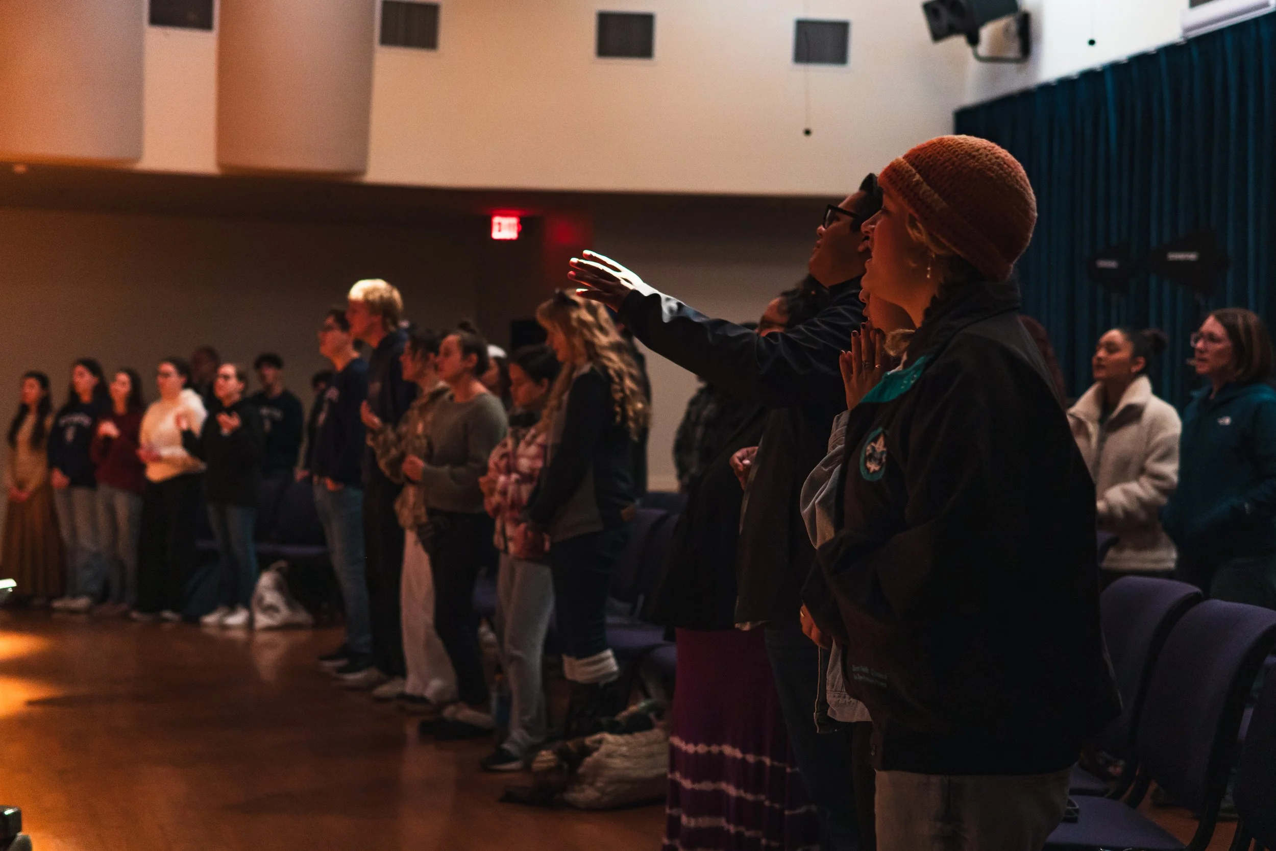 WorshipCircle_251120_Alvarado_27.jpg