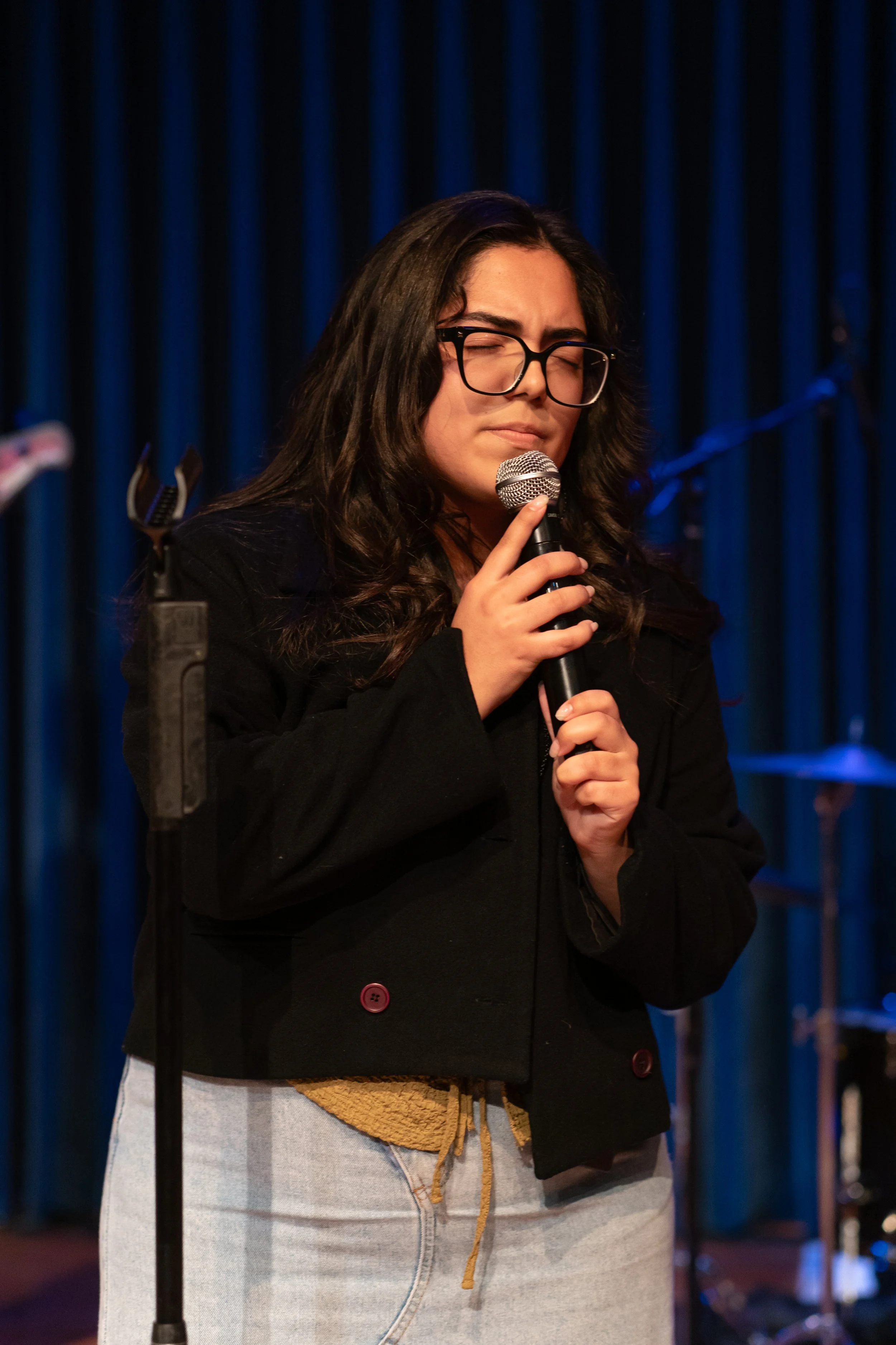 WorshipCircle_251120_Alvarado_21.jpg