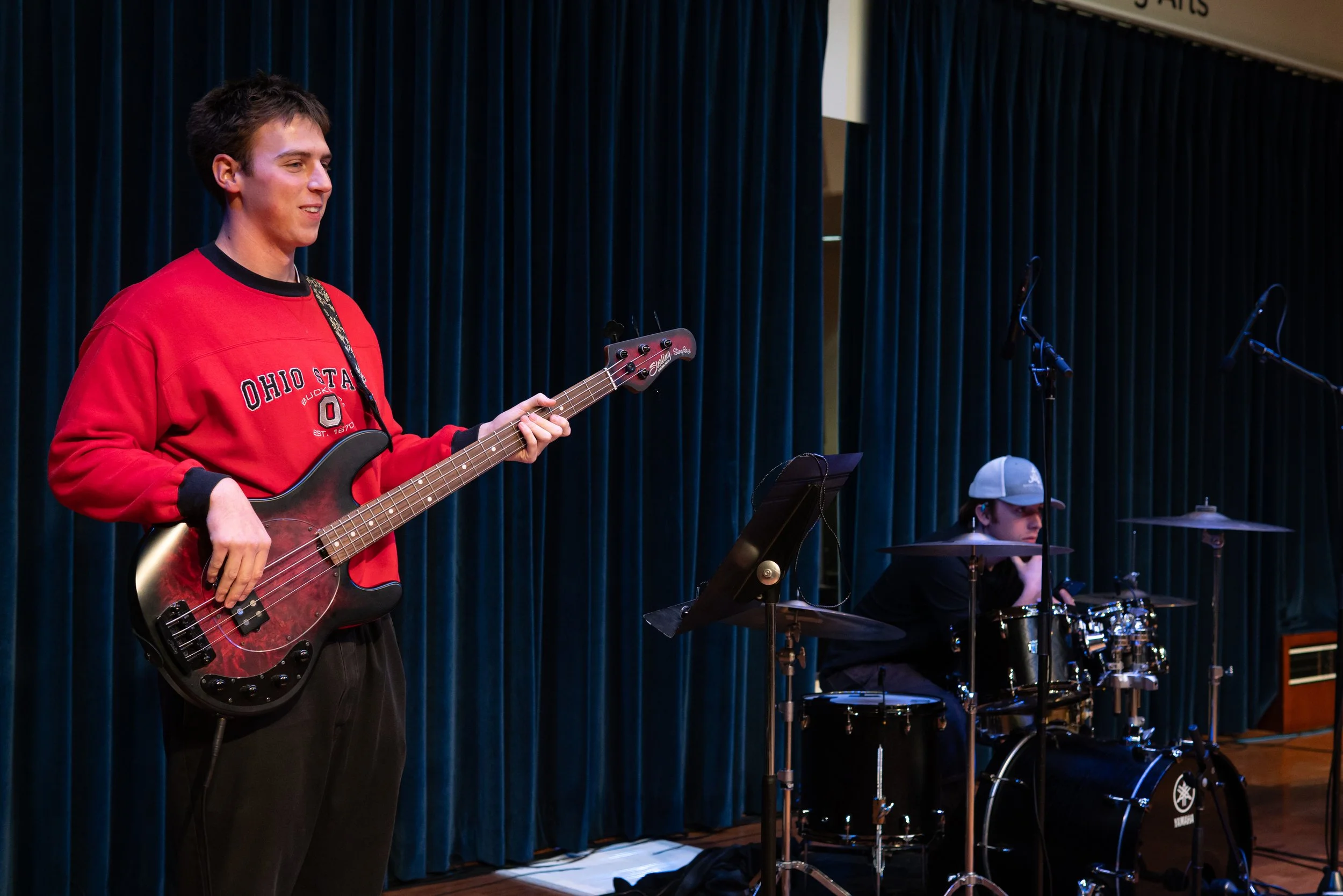 WorshipCircle_251120_Alvarado_02.jpg