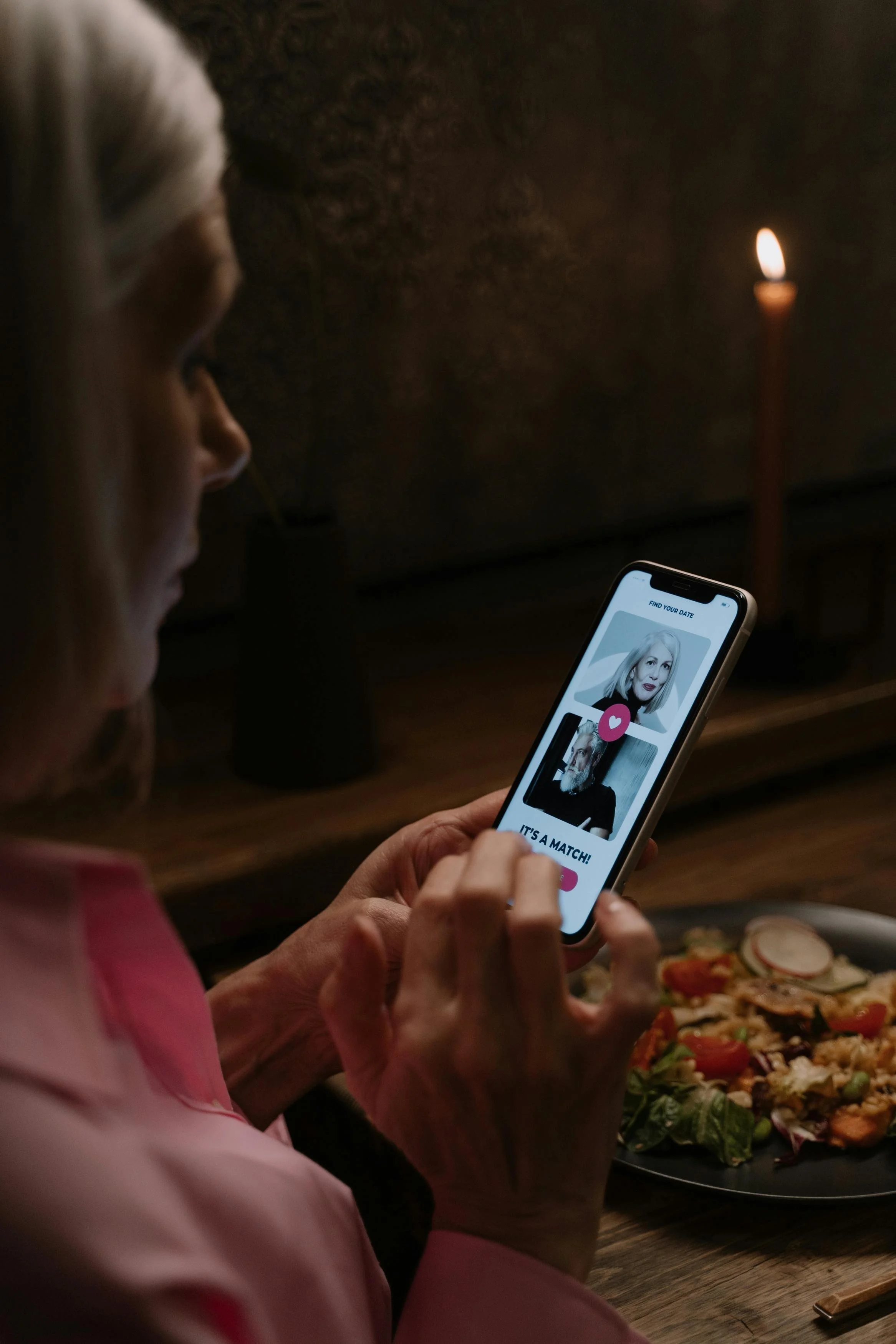 Dating App Strategy: How to Dip Your Toes Into Online Dating Without Burning Out