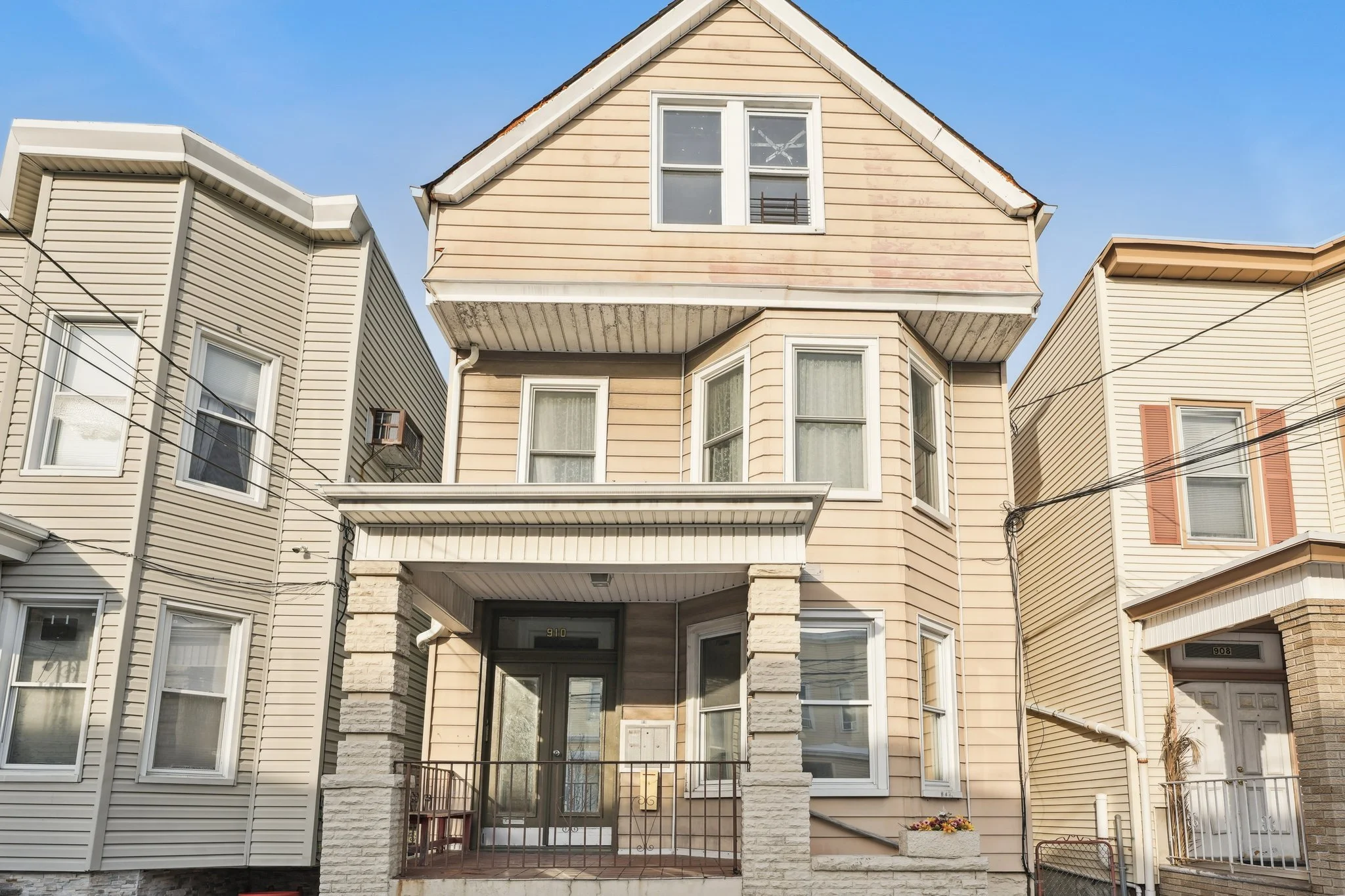 910 19th St., Union City, NJ 