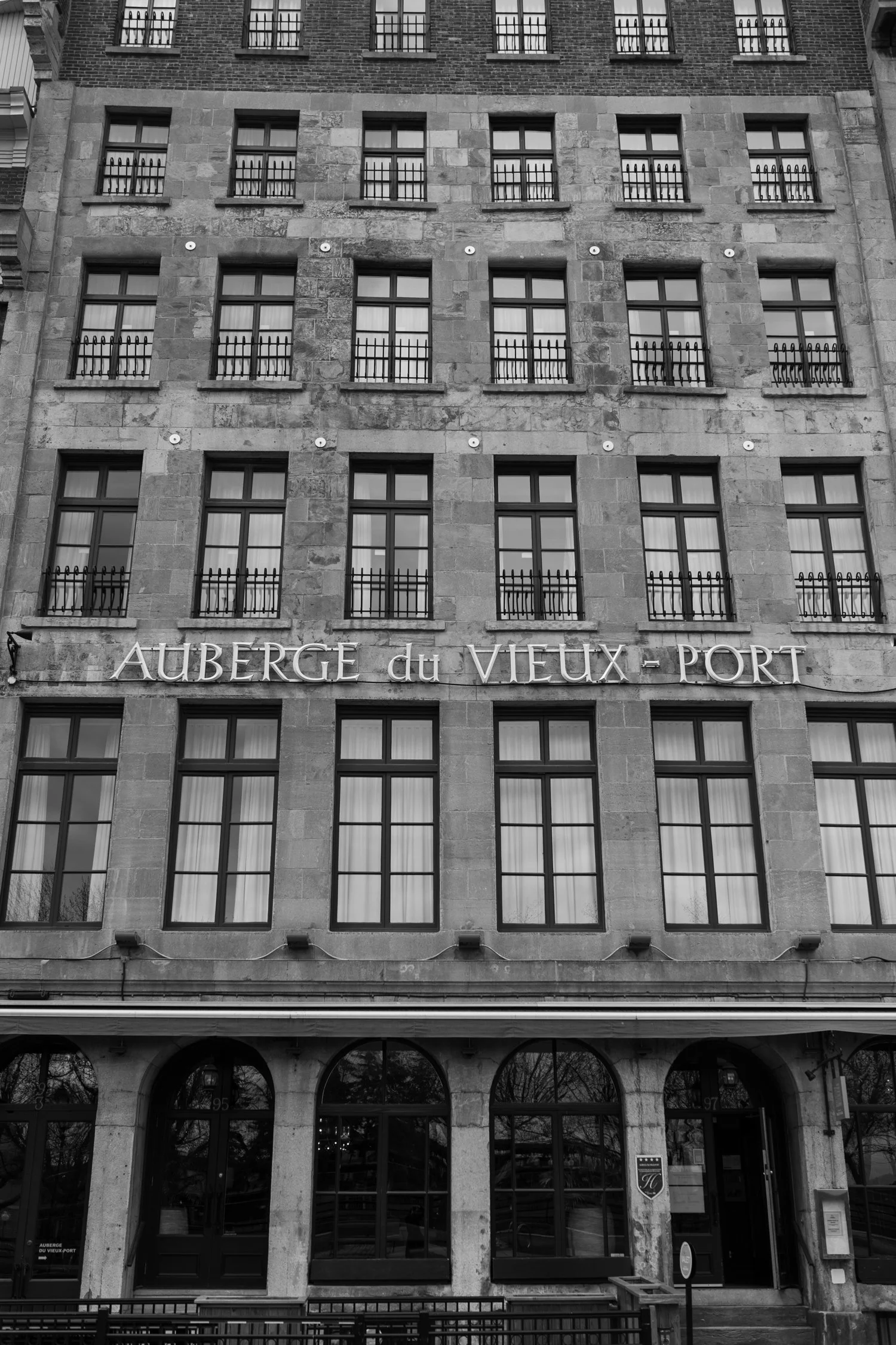 Auberge du Vieux-Port in the Old Montreal-05.jpg