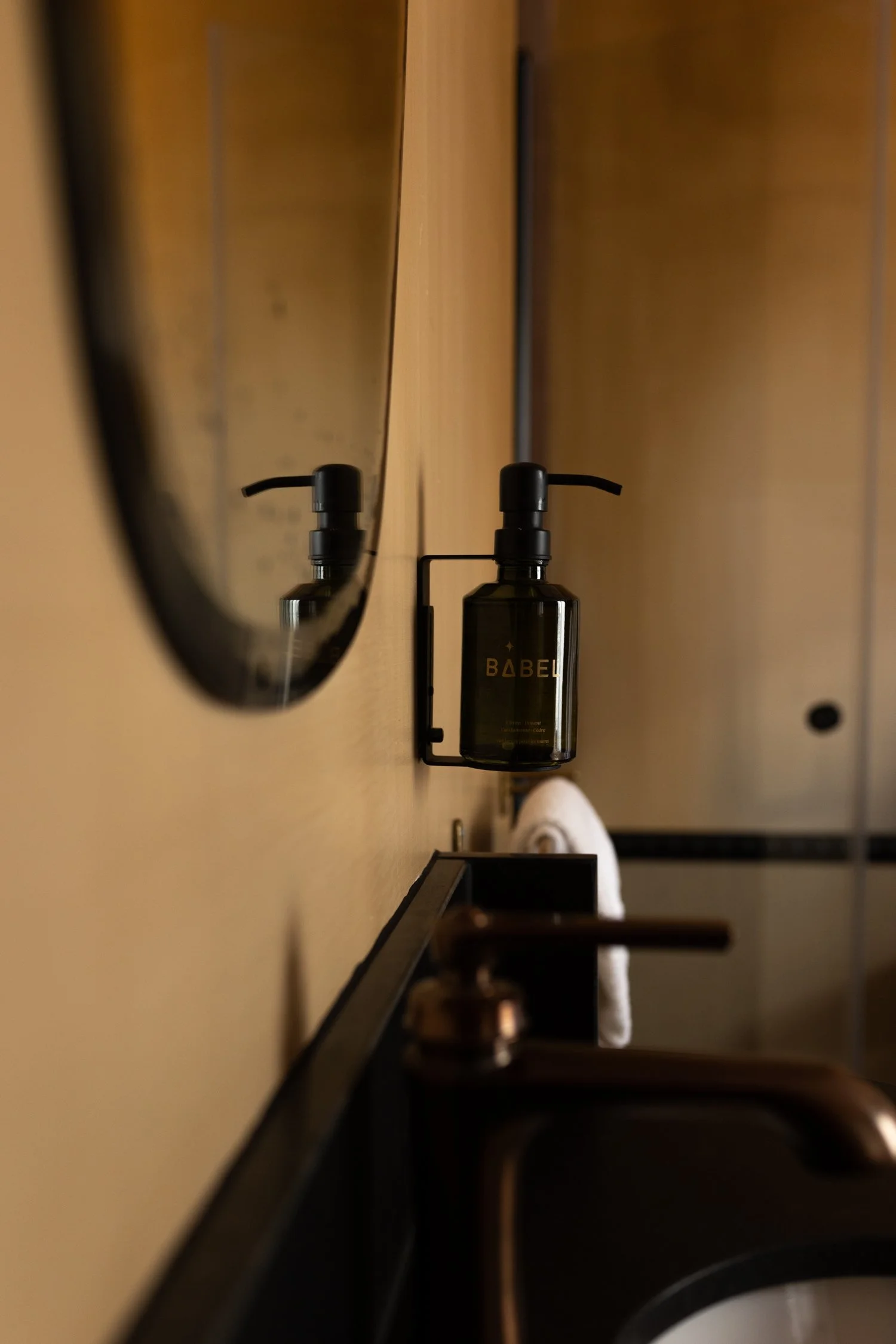 Babel Belleville_ A Parisian Hotel Inspired by History and Diversity-078.jpg