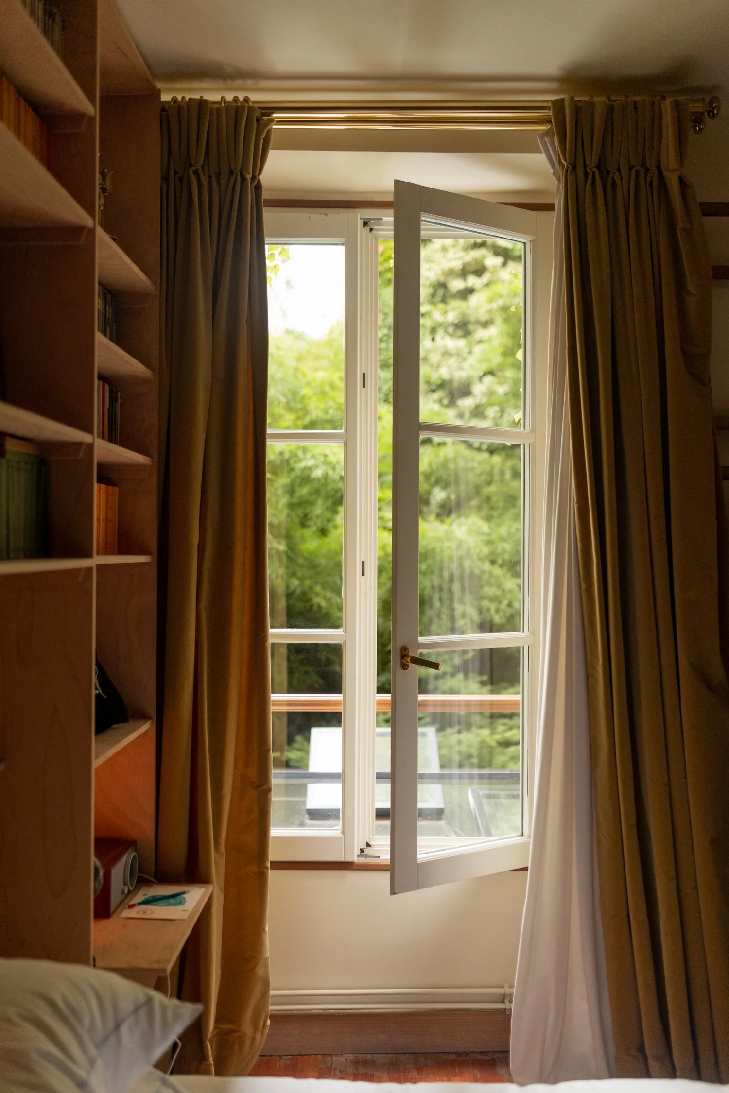 Hotel Amour Paris_ Step into Retro-Chic Style-028.jpg