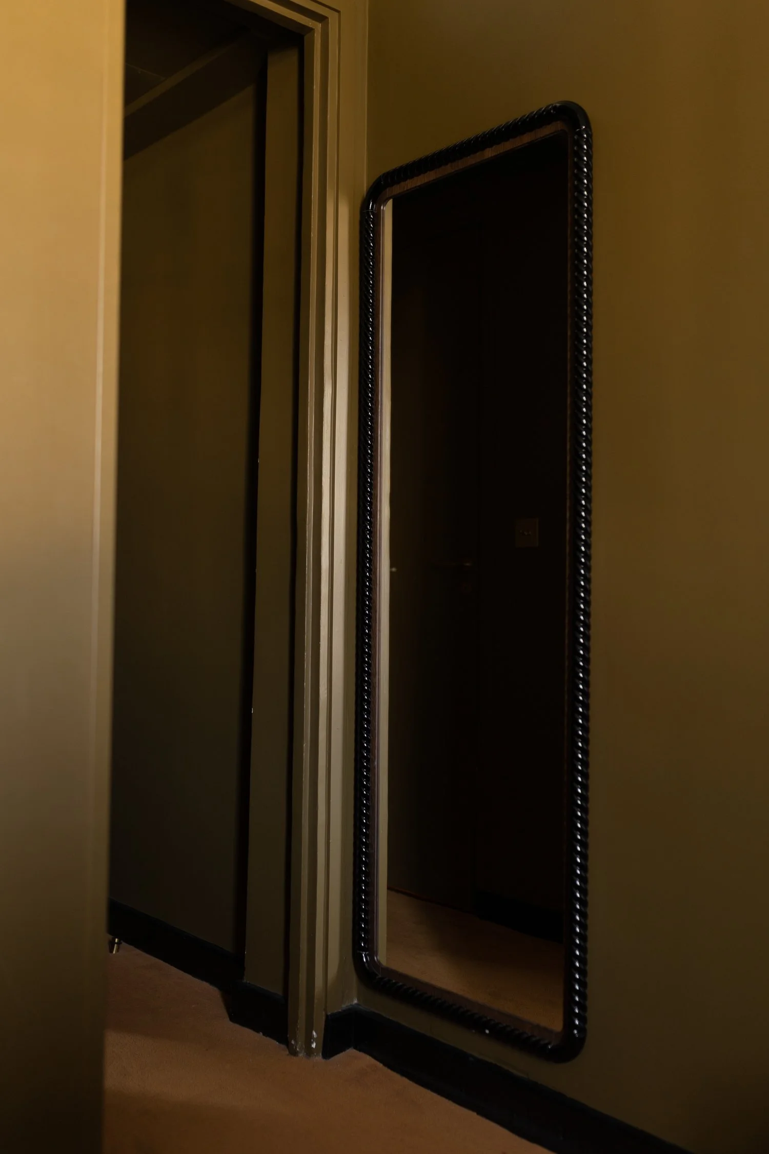 Hôtel Rochechouart, 1920s Parisian Glamour at the Heart of Montmartre-077.jpg