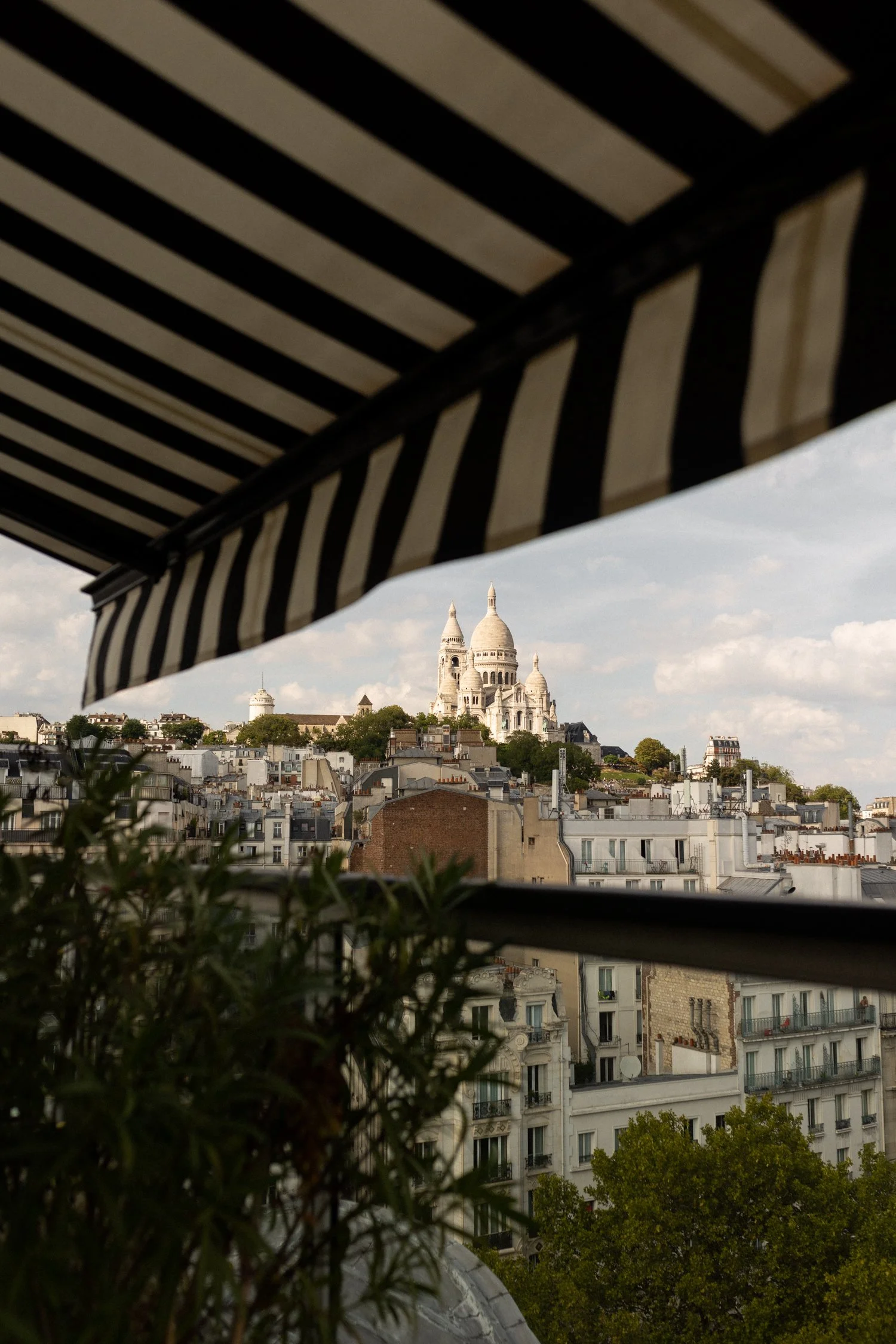 Hôtel Rochechouart, 1920s Parisian Glamour at the Heart of Montmartre