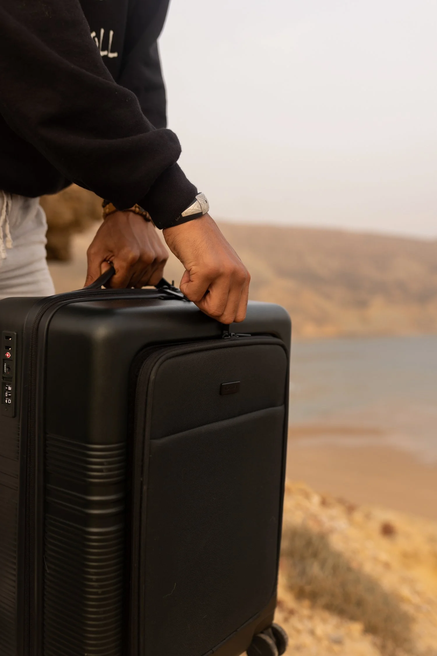 NORTVI, a sustainable suitcase brand from Amsterdam-04.jpg
