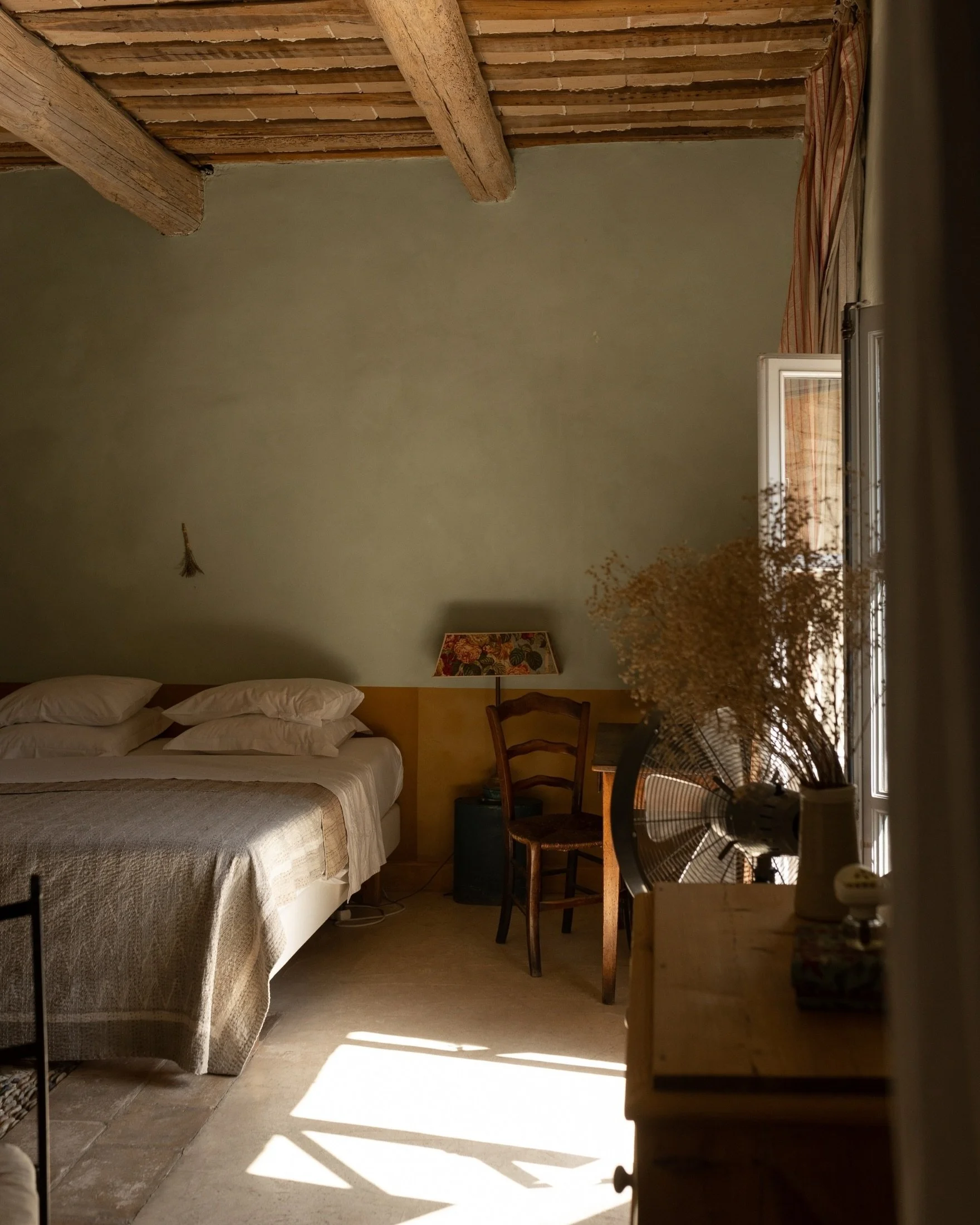 A few days in the French countryside at Les Sardines aux Yeux Bleus, Aigaliers 🌿

Flowers in bloom, slow living, pool days&hellip; and all the little things we fell in love with.

Swipe to discover everything we loved about this place.

#travel #fre