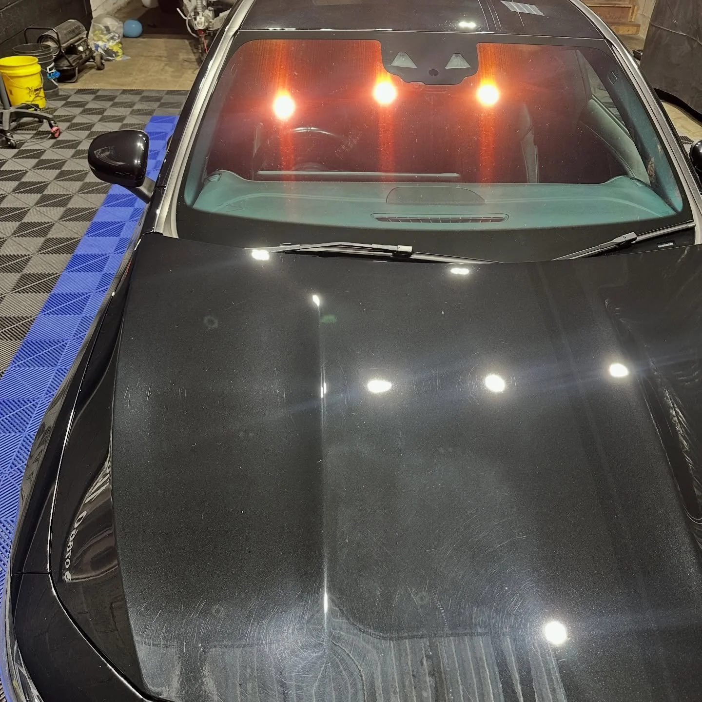 Big job done on this Mercedes,two-day job at the unit&hellip;

Here&rsquo;s what your package included:

&bull;De-Badge removal
&bull;Removal of vinyl/film stripes
&bull;Engine bay 
&bull;Detailed exterior wash
&bull;Decontamination
&bull;Tar remover