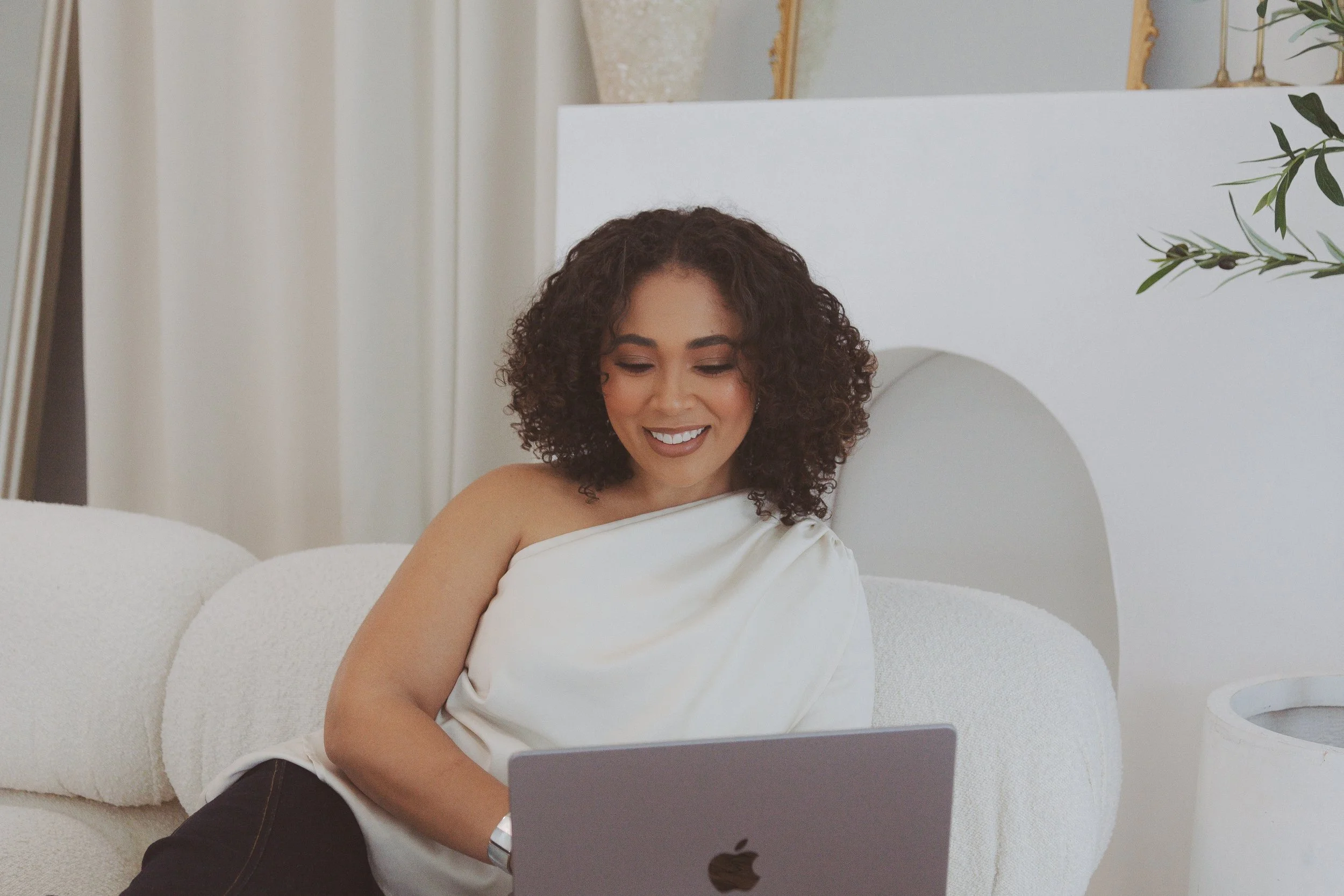 You Love Being a Mom… So Why Don’t You Feel Like Yourself Anymore?