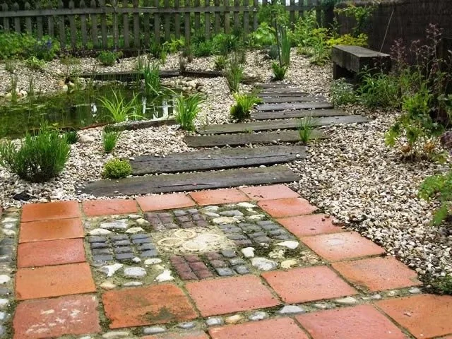 Path to pond