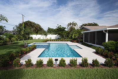 pool-finishes_puck_white-mini Pic.webp