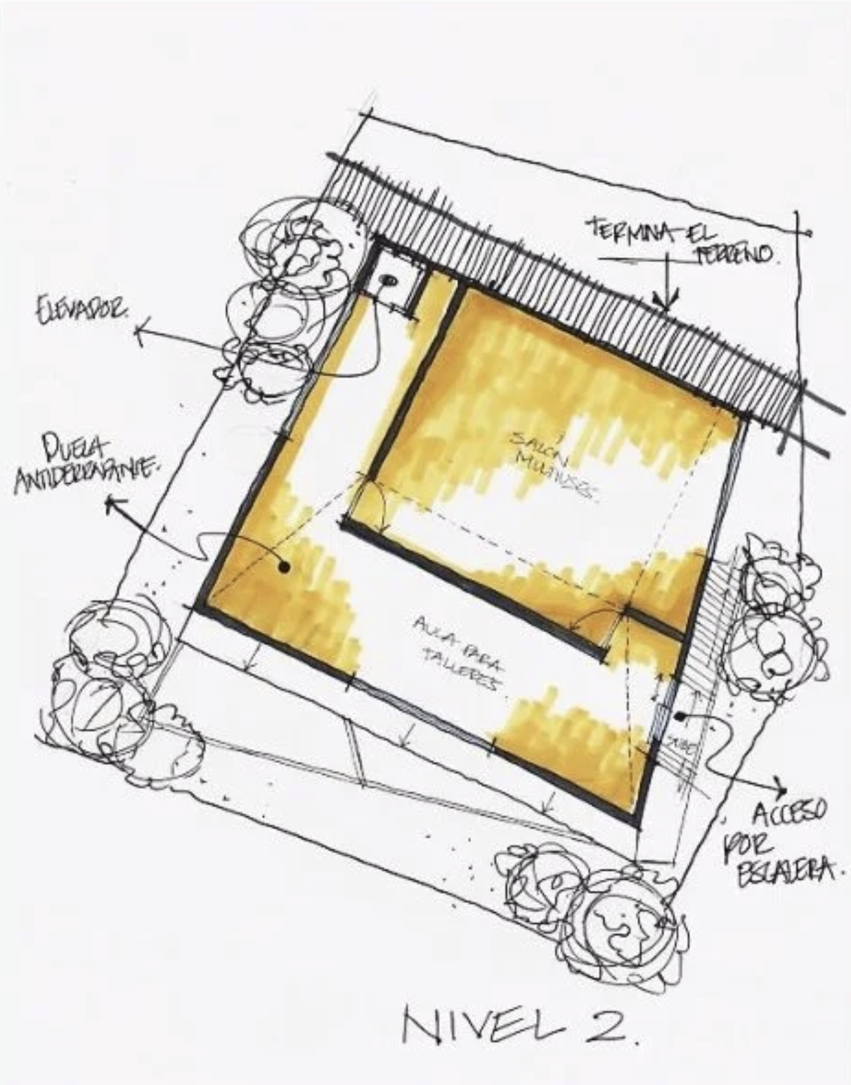 A hand-drawn architectural plan of a second-floor layout, featuring a tennis court, surrounded by trees and landscaping, with labels in Spanish indicating features like a staircase, a bathroom, a small balcony, and an access point for walking.