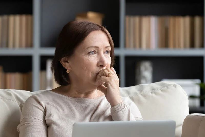What Should I Get, Full Arch Dental Implants Or Dentures?