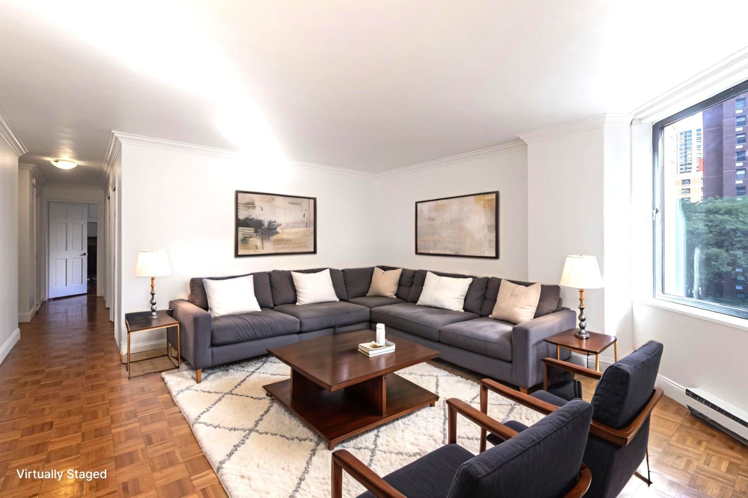 2 - LivingRoom - bright.jpg