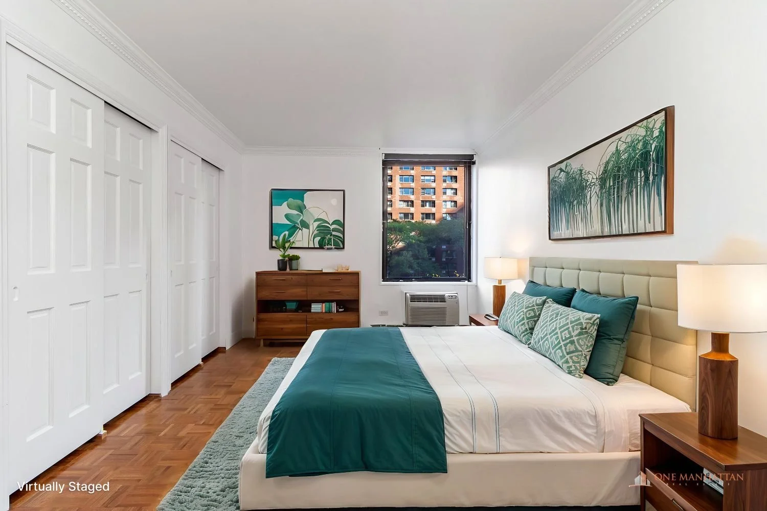 5 - Master Bedroom.jpg