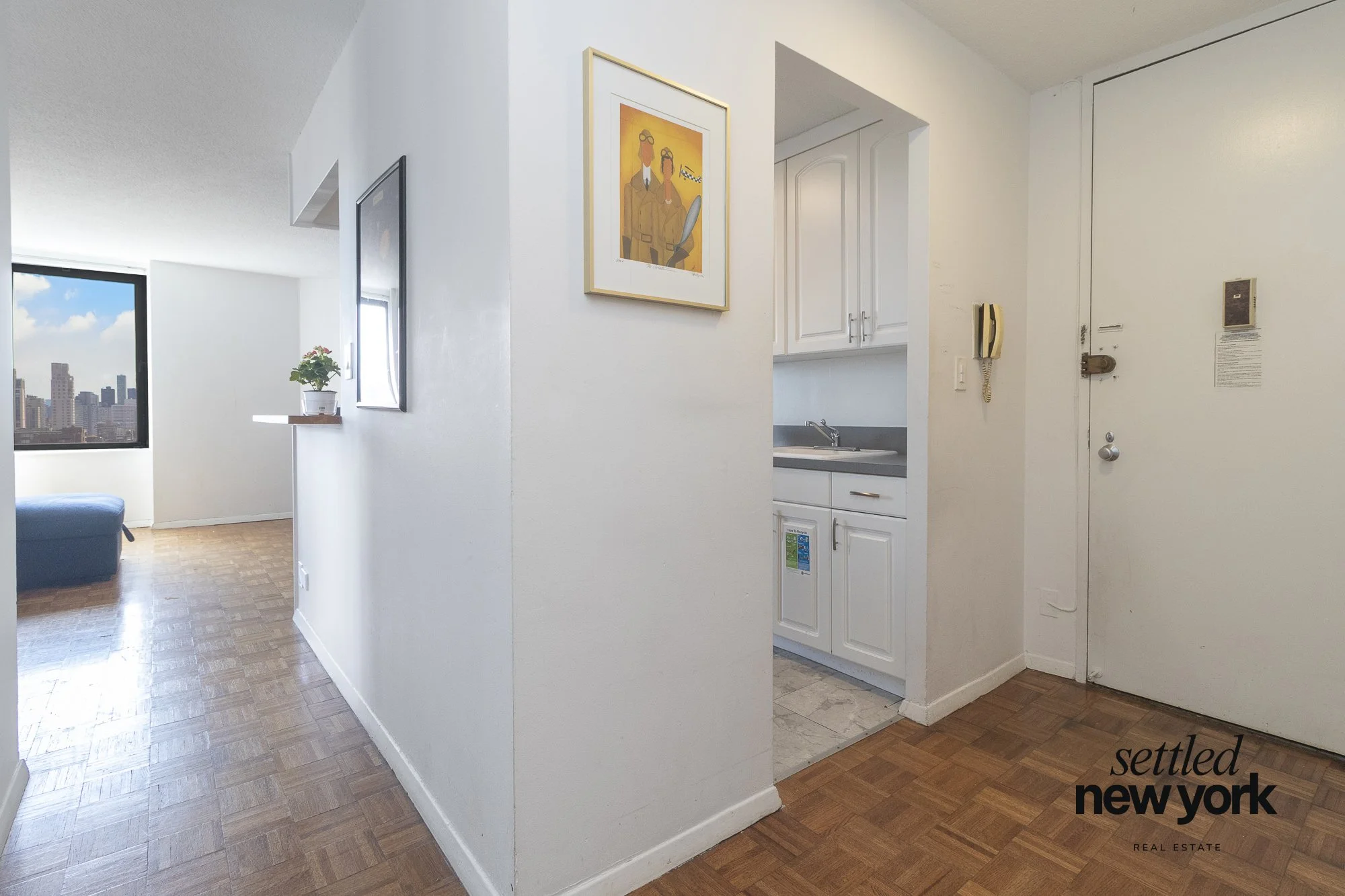 6 - Hallway - Watermark.jpg