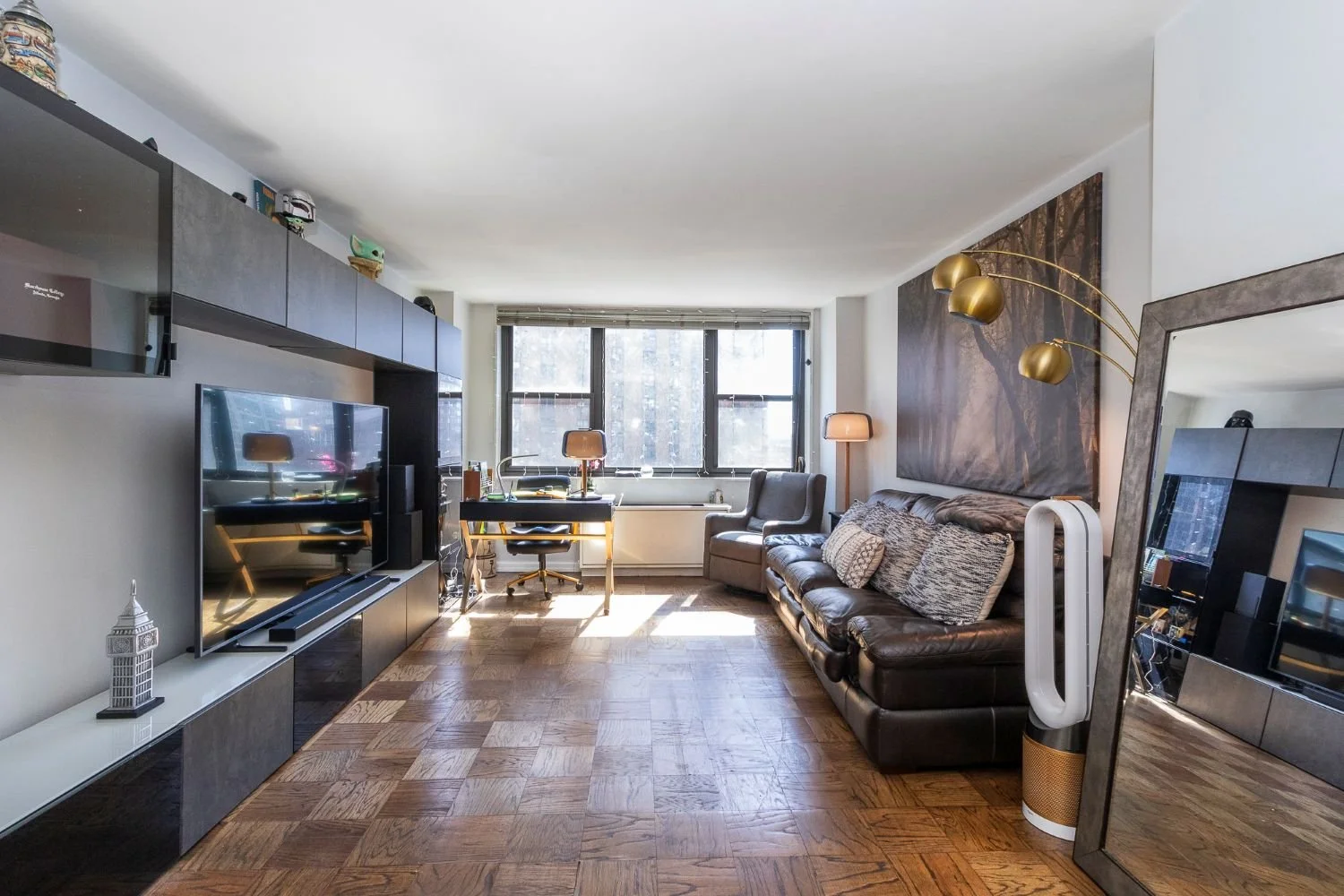 1 - Living Room.jpg