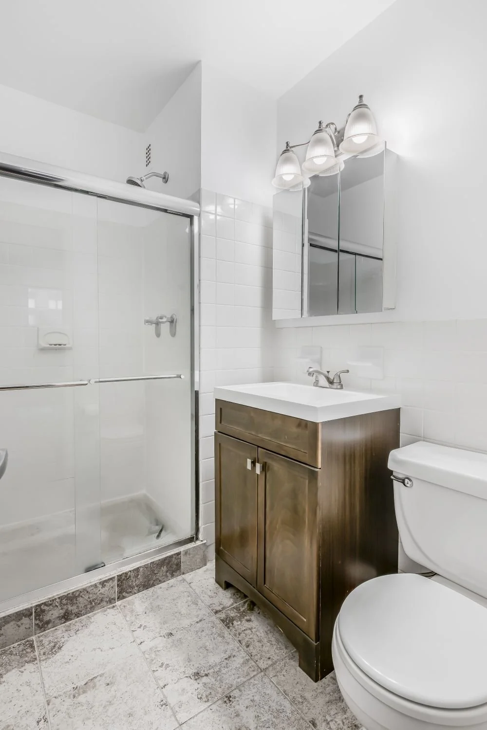 7-BathroomR - IMG_5500.jpg