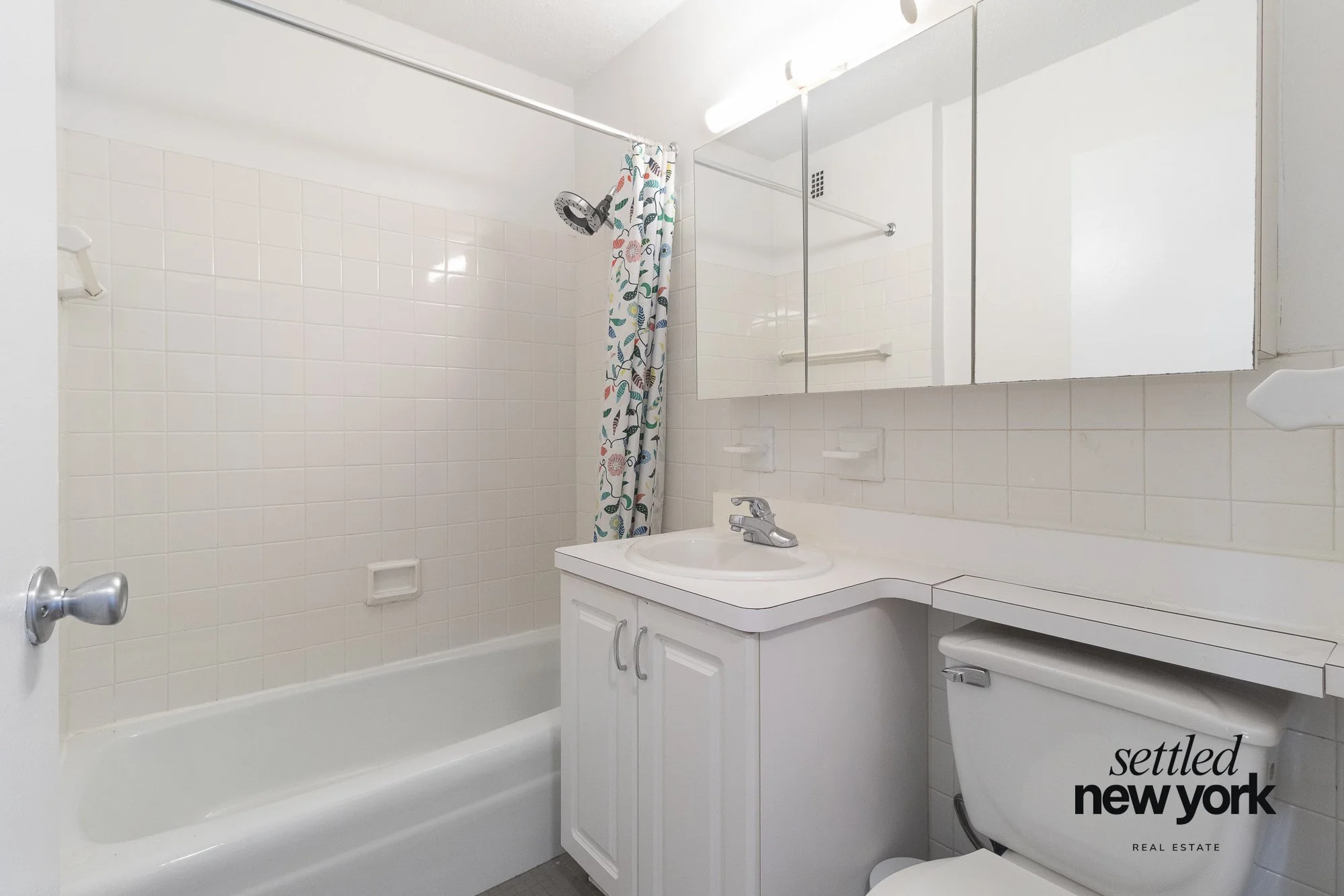 5 - Bathroom - Watermark.jpg