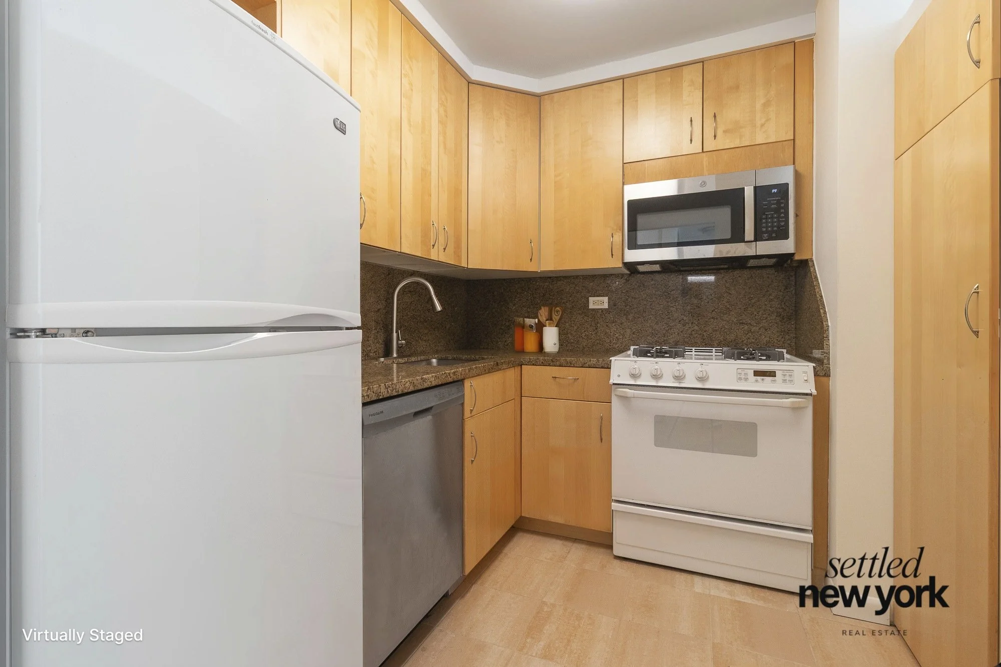4 - Kitchen - Web.jpg