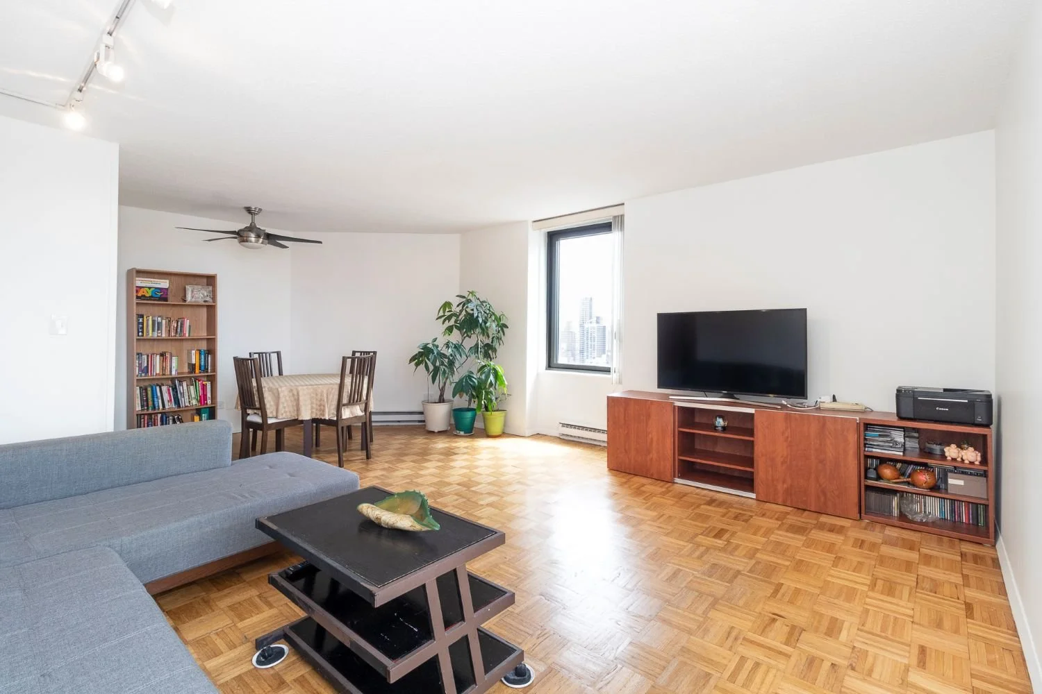 1 - Living Room.jpg