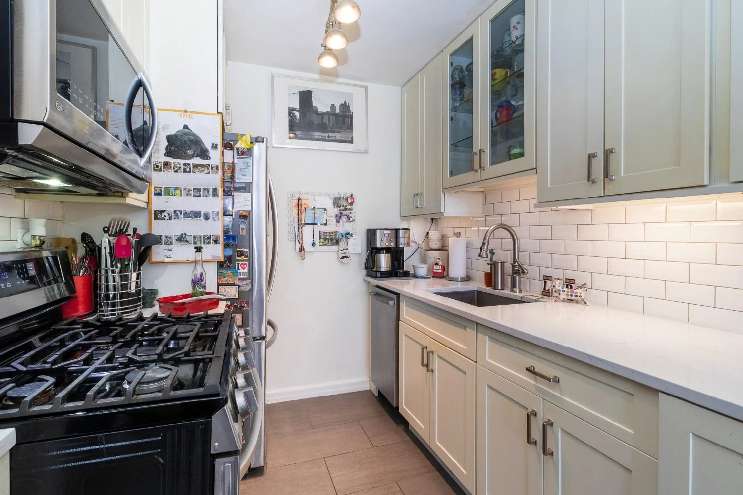 5 - Kitchen.jpg