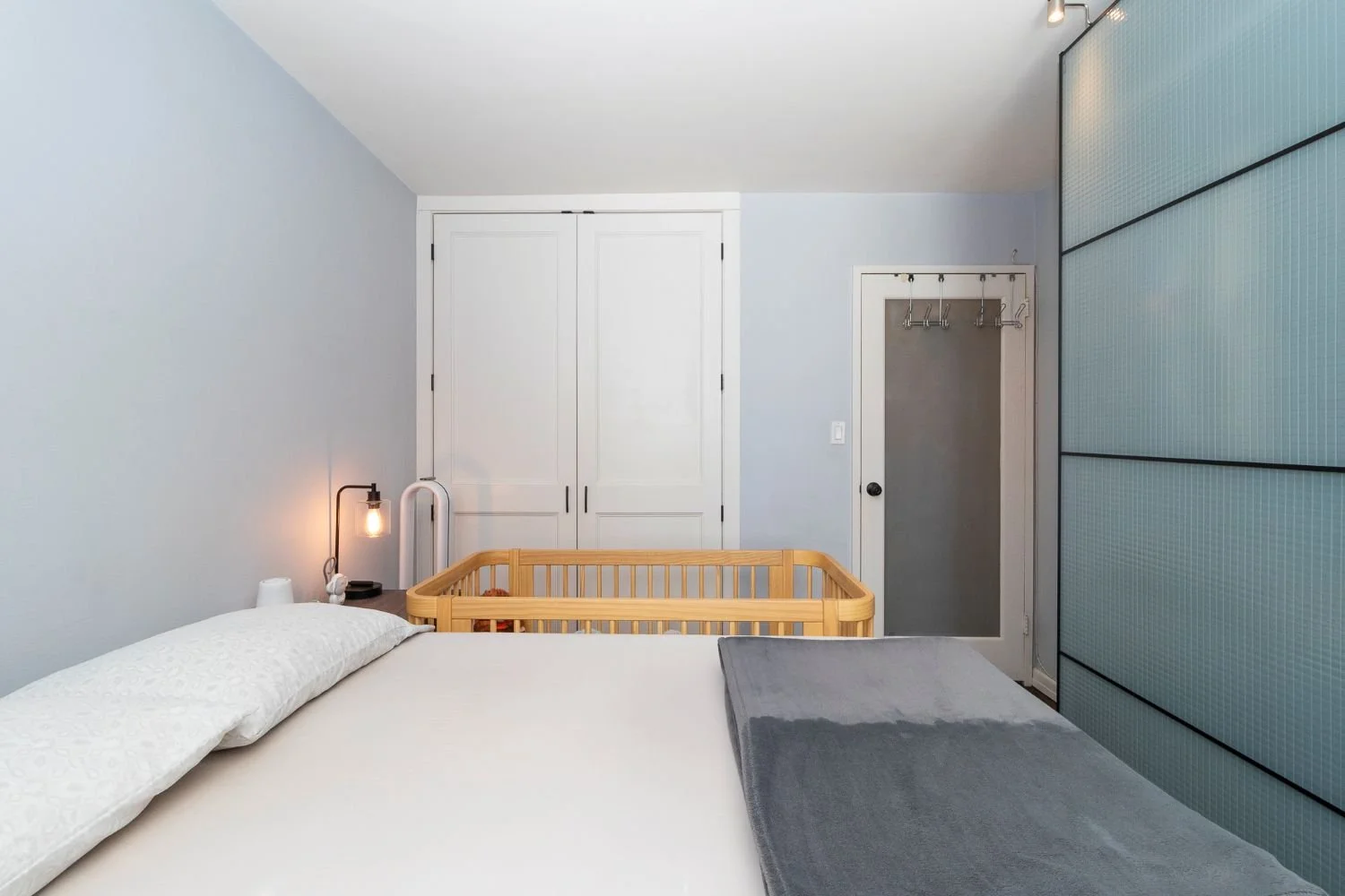 7 - Bedroom.jpg