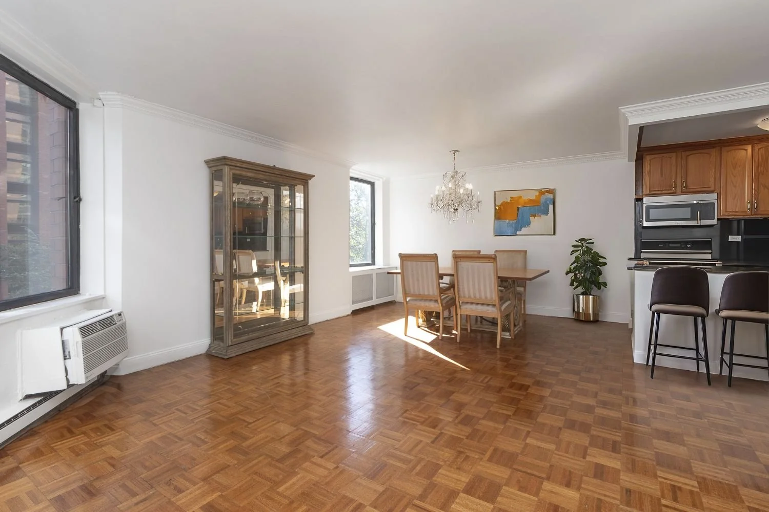 3 - Dining Room.jpg