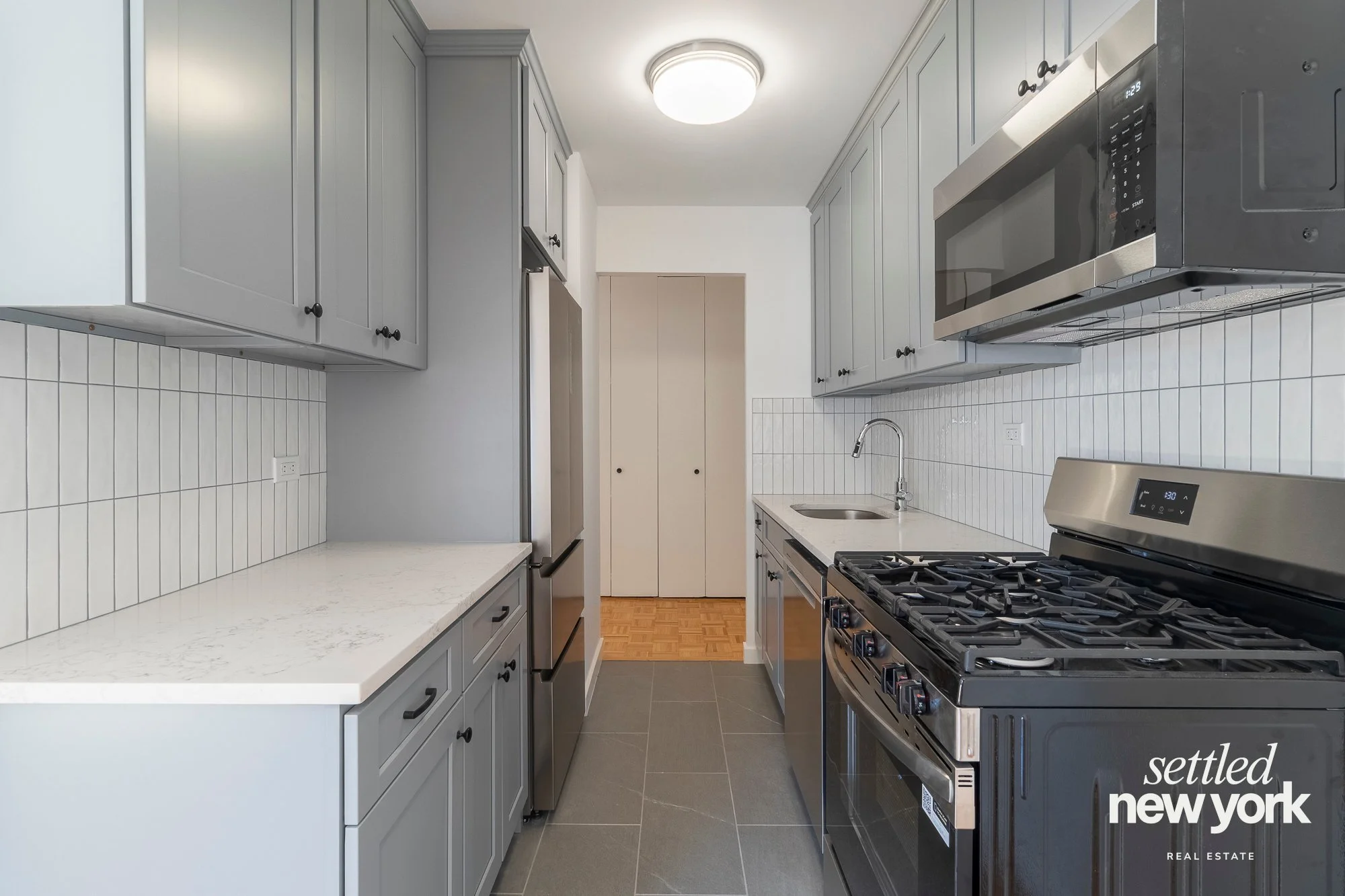 2 - Kitchen.jpg