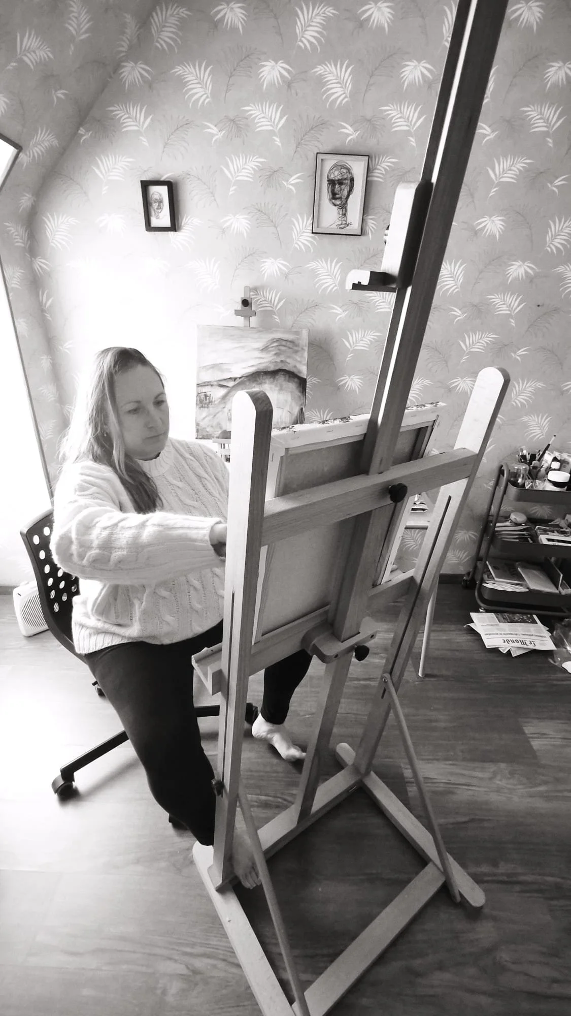 Marlène en train de peindre