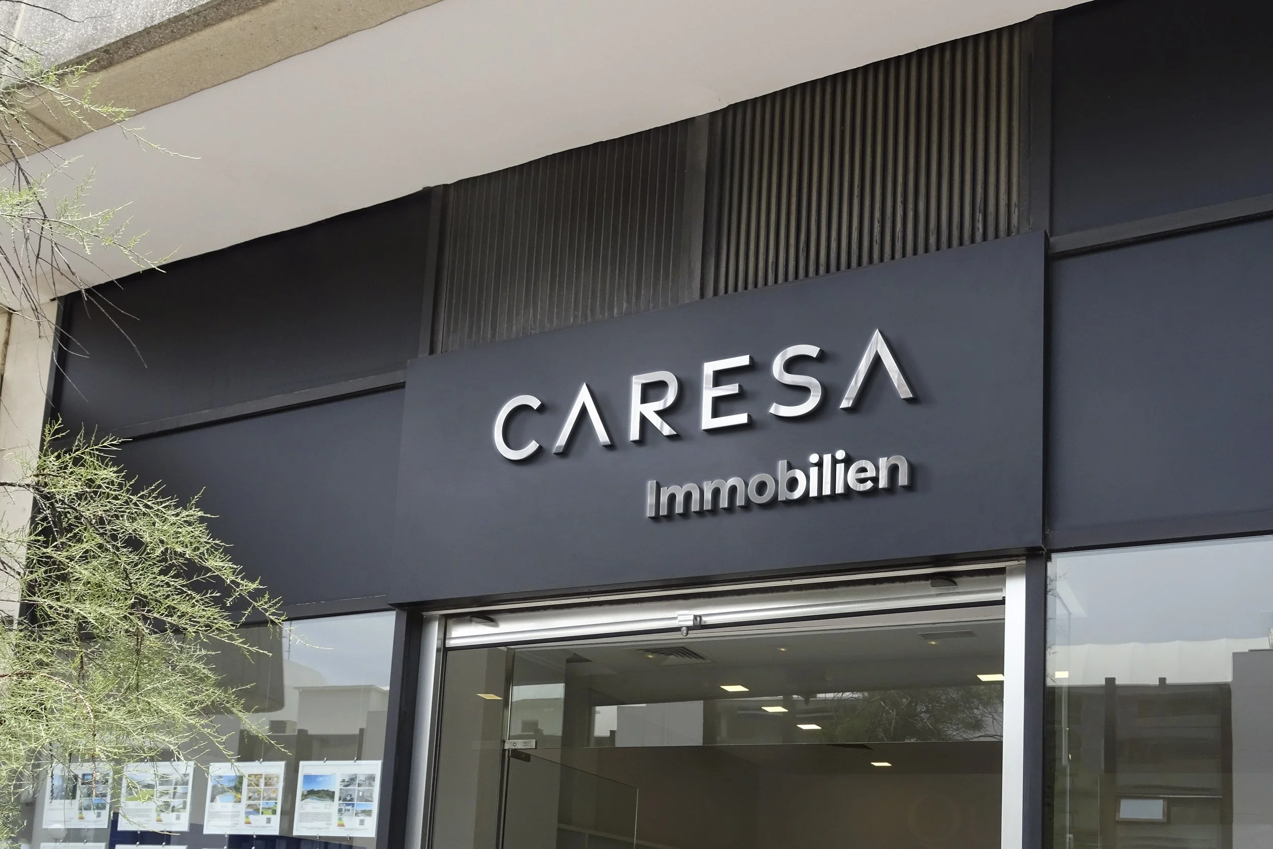 Caresa_Logo-MockUp.jpg