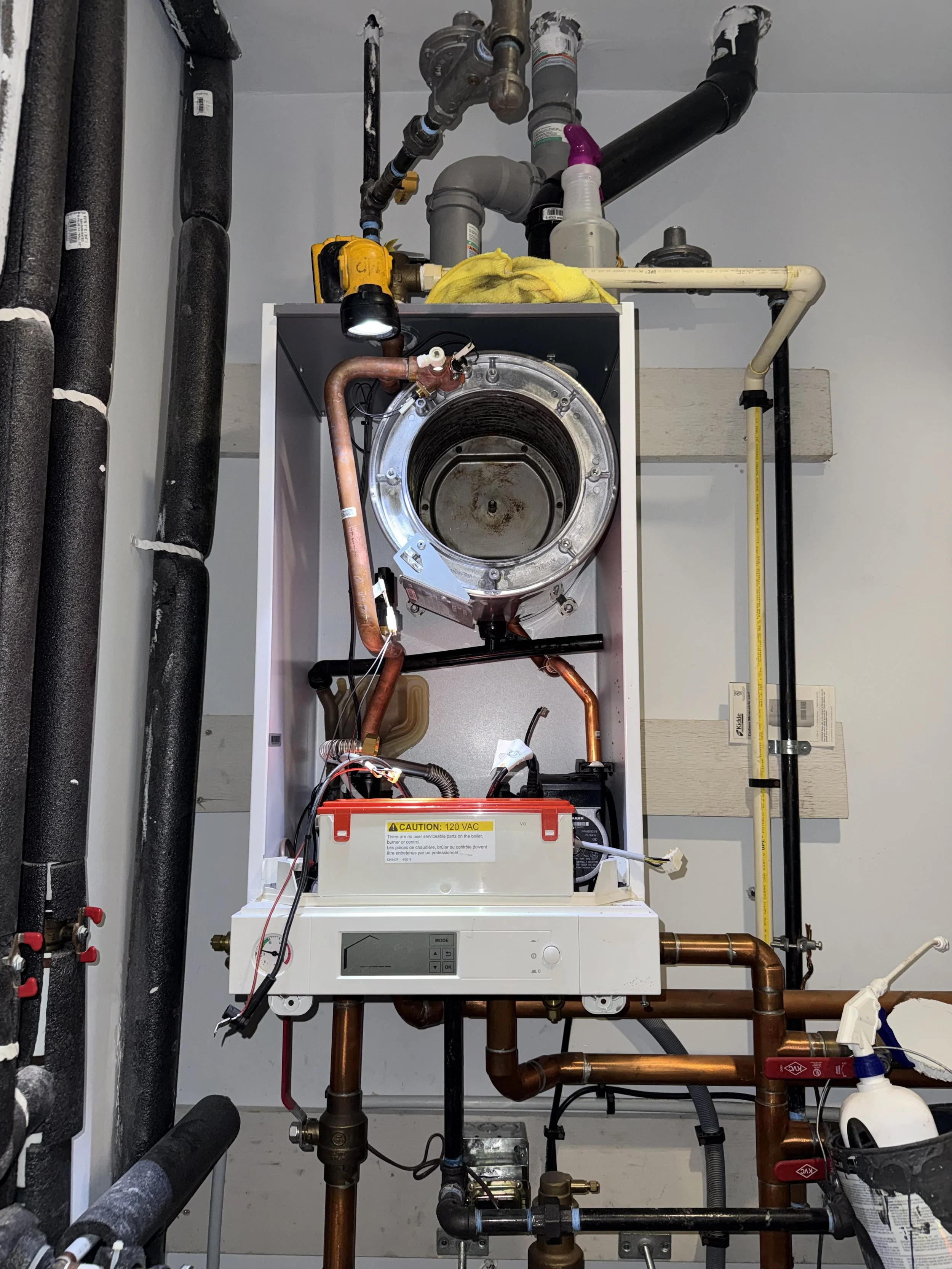 Viessman Vitodens 100W annual service cleaning the combustion chamber and condensation  trap included an F$ error code repair and new ignition module