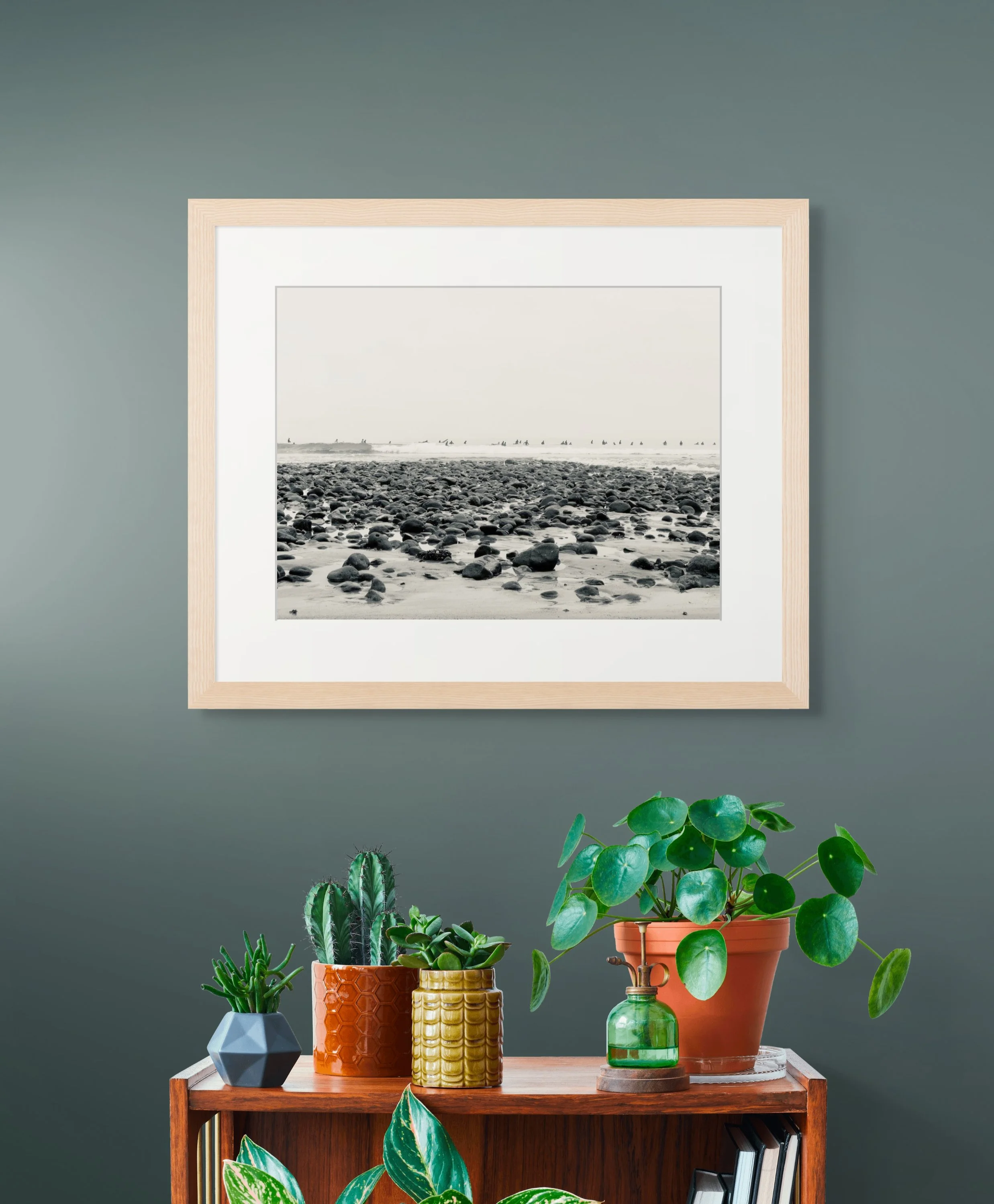 Low Tide Crowd, Surfrider Beach - KELP