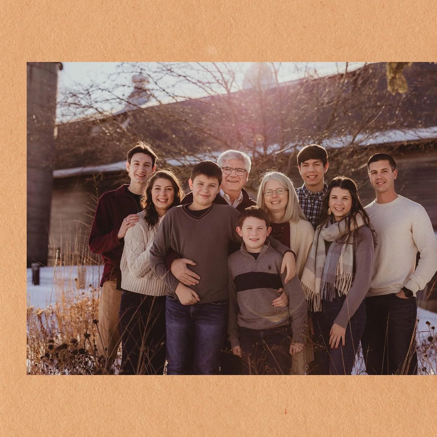 Editing this set and you can't even tell how cold it was! I'm so lucky I had such a great family for this brisk session!

#familyphotographer #familyportraits #wisconsinphotographer #wisconsinfamilyphotographer #milwaukeephotographer #lakegeneva #lak