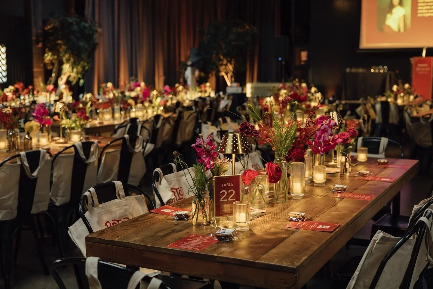 An amazing night for a great cause @thepadproject 

Photos: @azusatakano 
Food: @silverlakesocialite @carmelizedproductions 
Florals: @lapetitegardenia 
Lighting: @daylight_lighting 
Special shout out: @scohen13