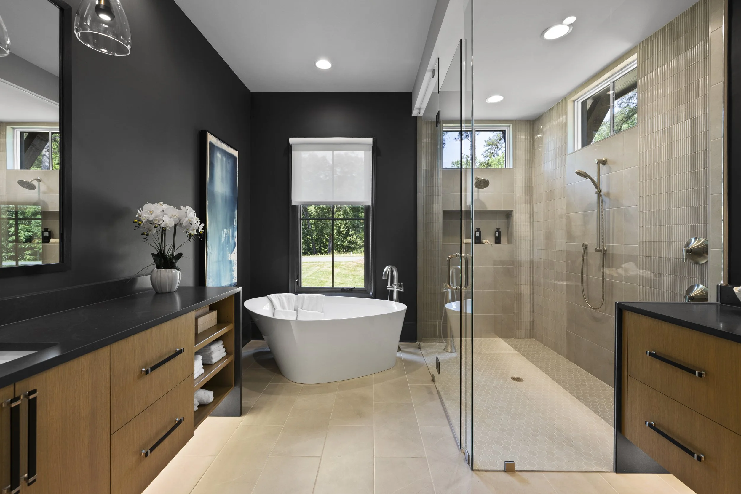 owners bath.jpg
