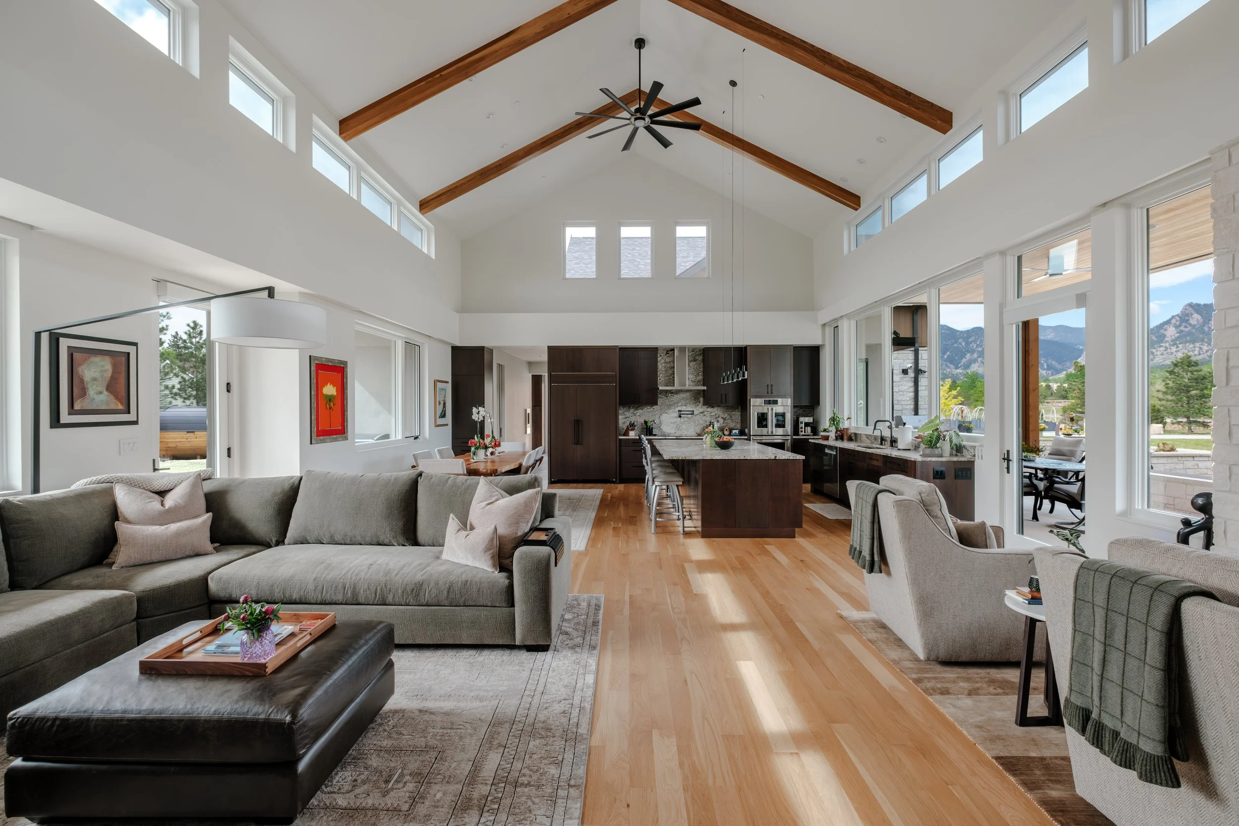 Image of the Living Room with New Beams at the Eldorado House