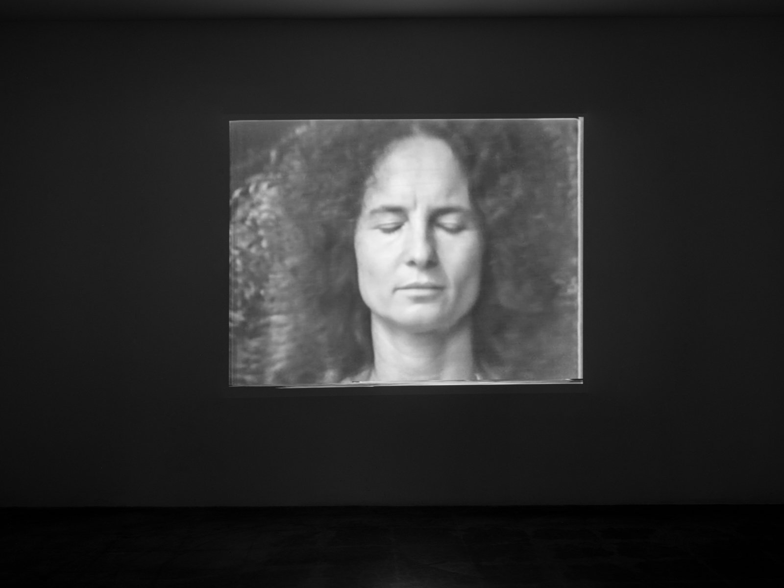  Simone Forti &amp; Anne Tardos   Statues , 1977  Photo: Fredrik Nilsen 