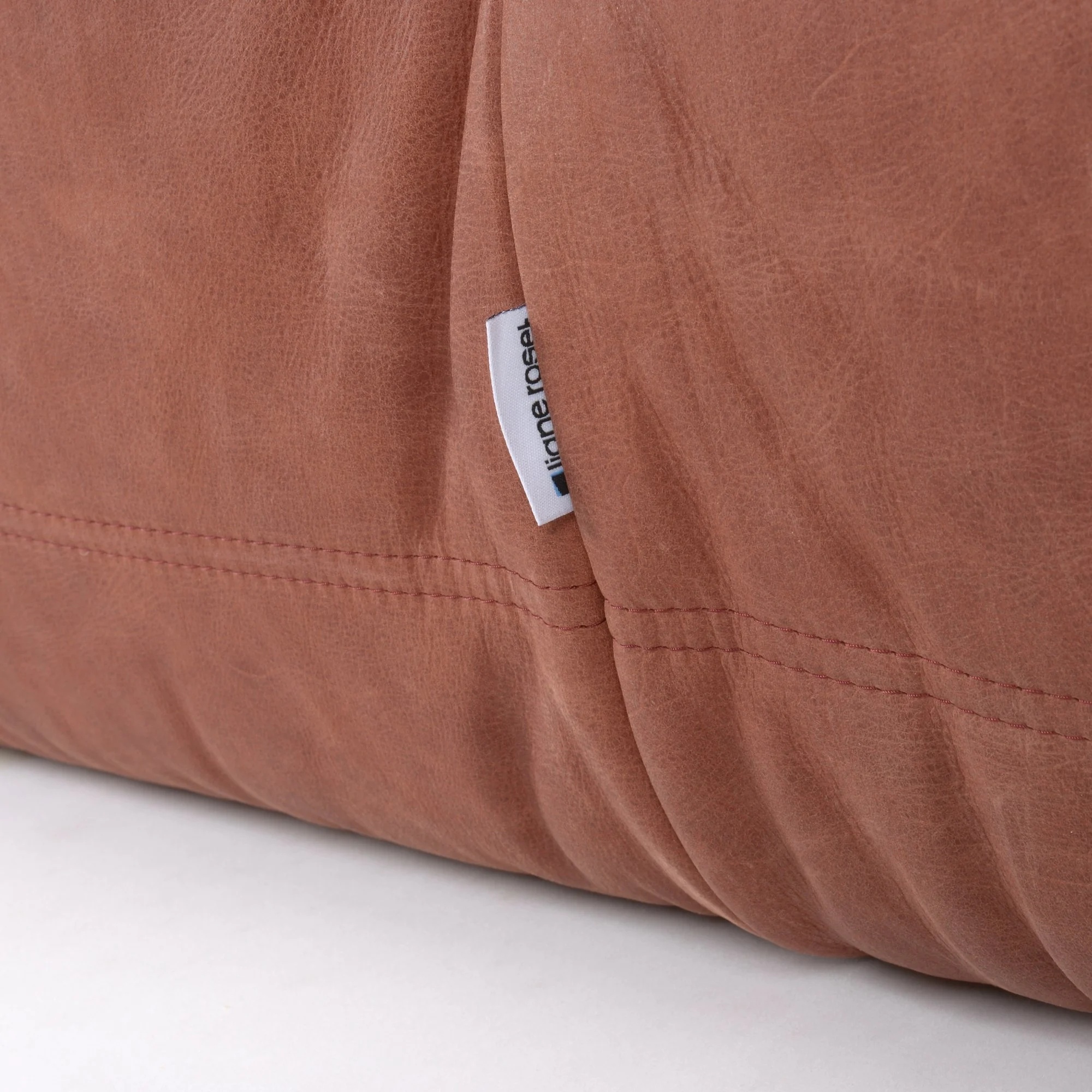 Brick Sofa 932.jpg